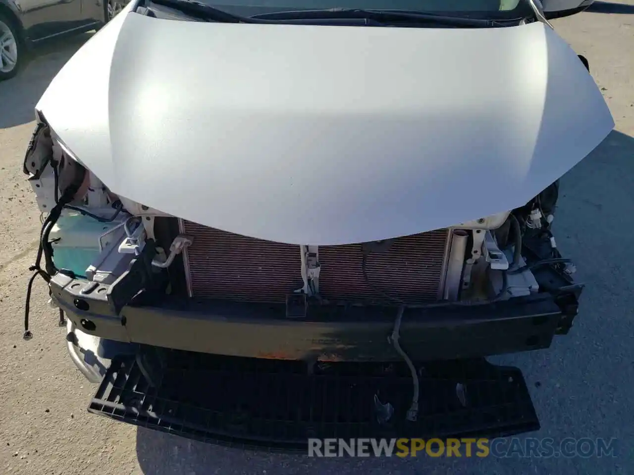 9 Photograph of a damaged car 5YFBURHEXKP895524 TOYOTA COROLLA 2019