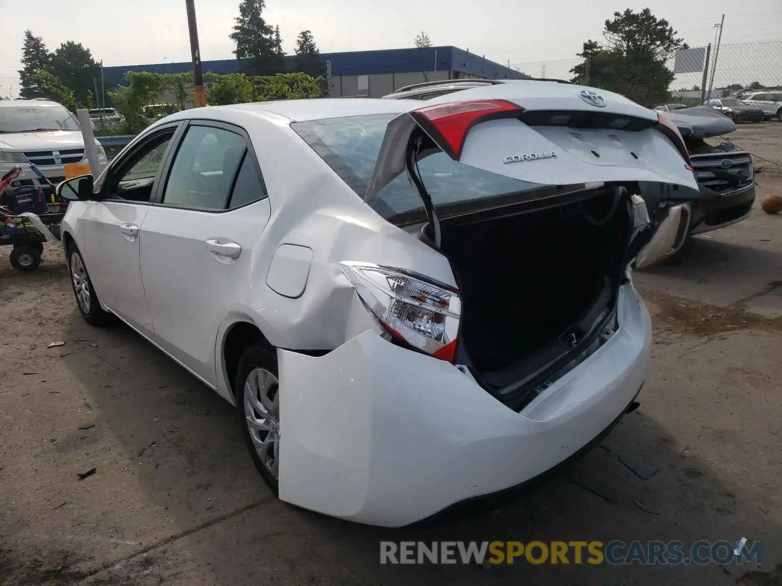 3 Photograph of a damaged car 5YFBURHEXKP896026 TOYOTA COROLLA 2019