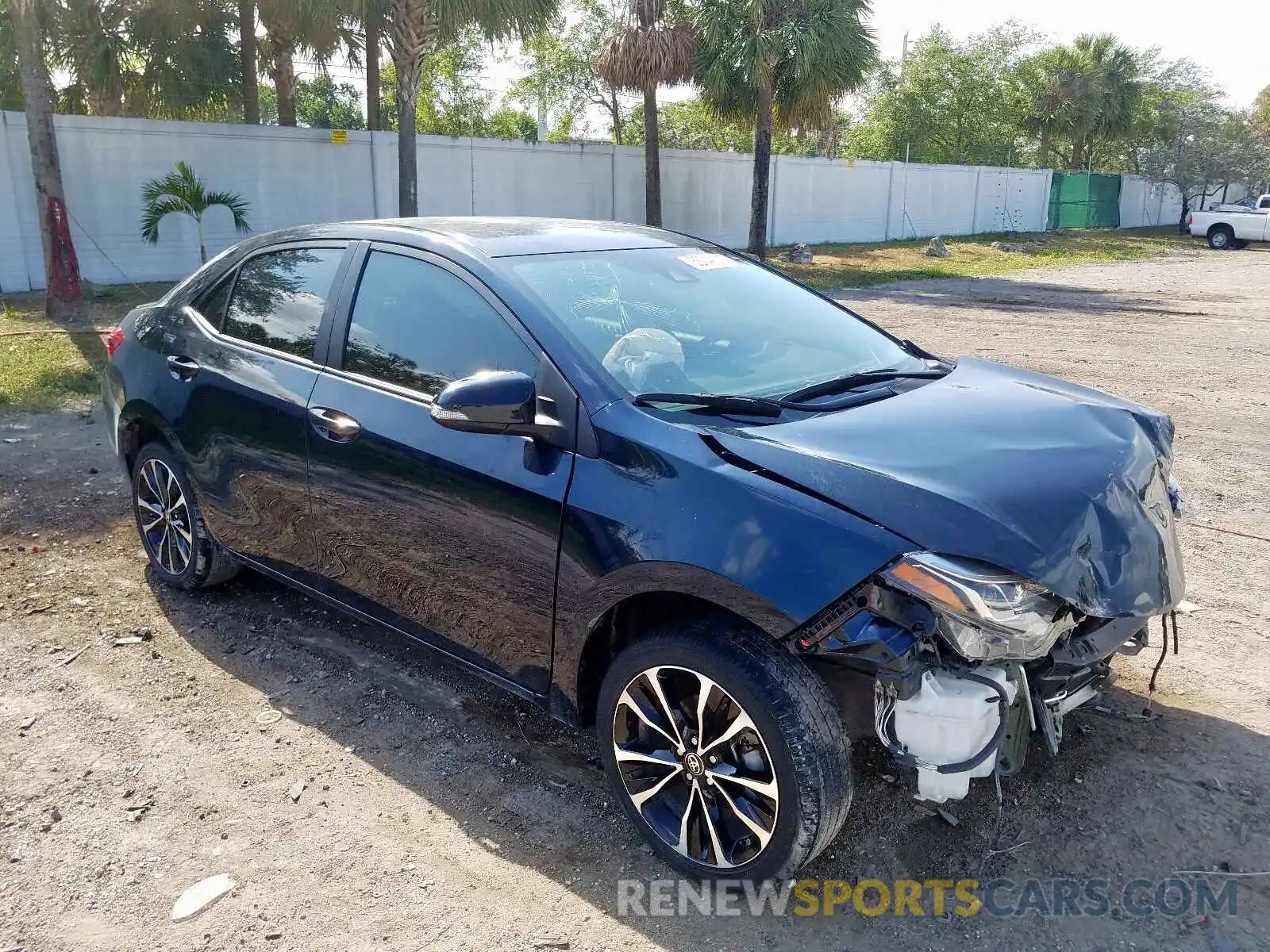 1 Photograph of a damaged car 5YFBURHEXKP896074 TOYOTA COROLLA 2019