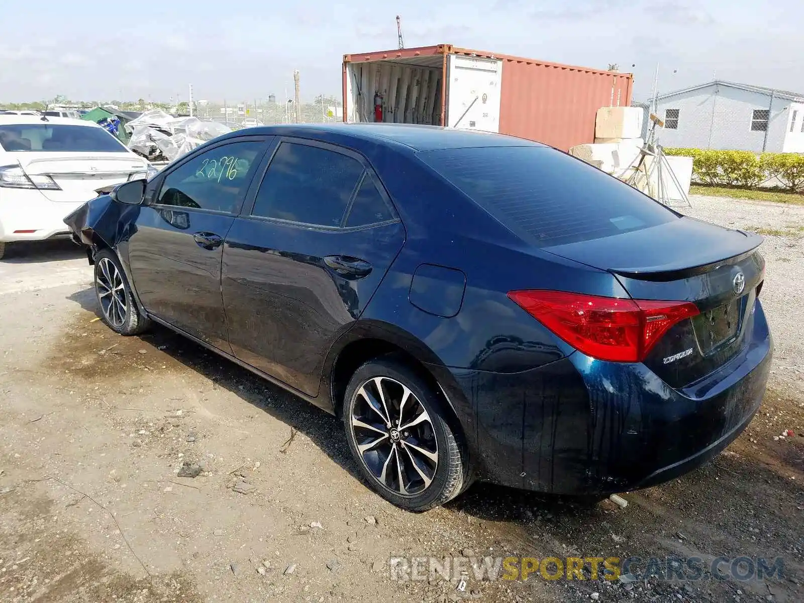 3 Photograph of a damaged car 5YFBURHEXKP896074 TOYOTA COROLLA 2019