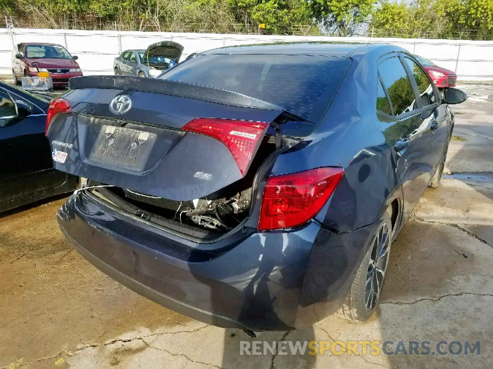 4 Photograph of a damaged car 5YFBURHEXKP896379 TOYOTA COROLLA 2019