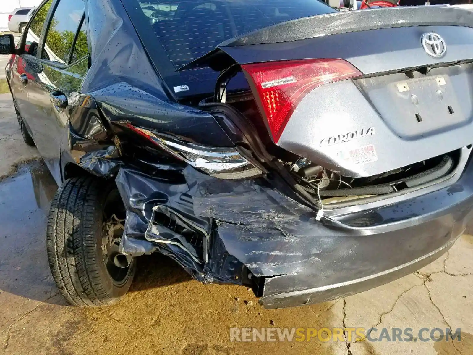9 Фотография поврежденного автомобиля 5YFBURHEXKP896379 TOYOTA COROLLA 2019
