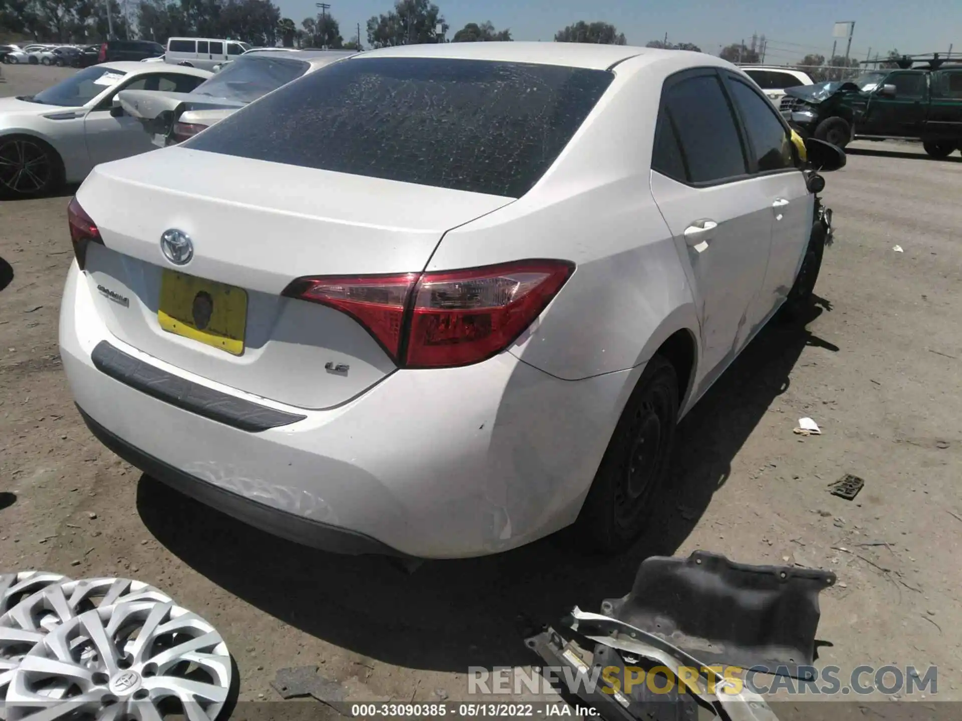 4 Photograph of a damaged car 5YFBURHEXKP896933 TOYOTA COROLLA 2019