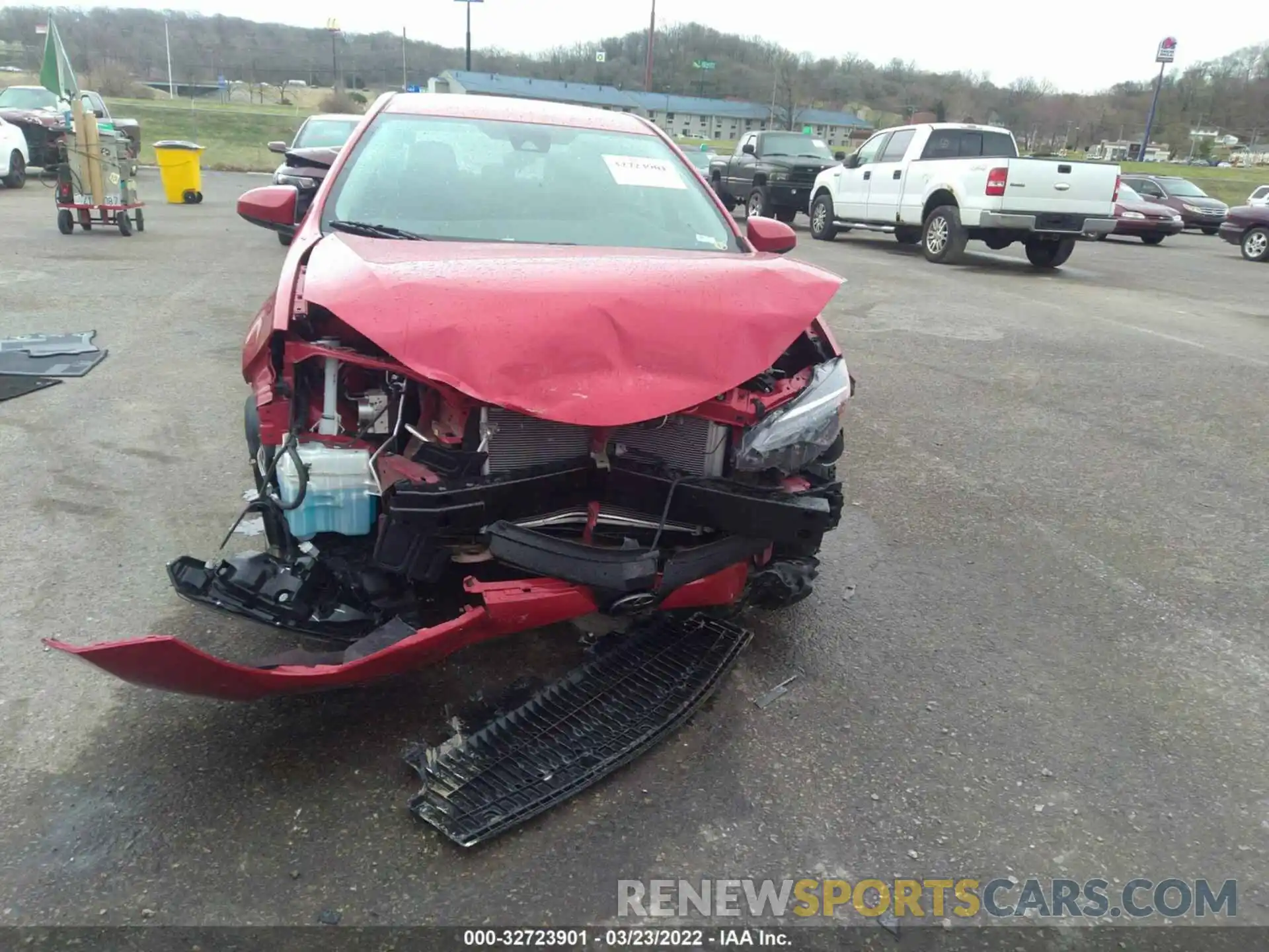 6 Photograph of a damaged car 5YFBURHEXKP897256 TOYOTA COROLLA 2019