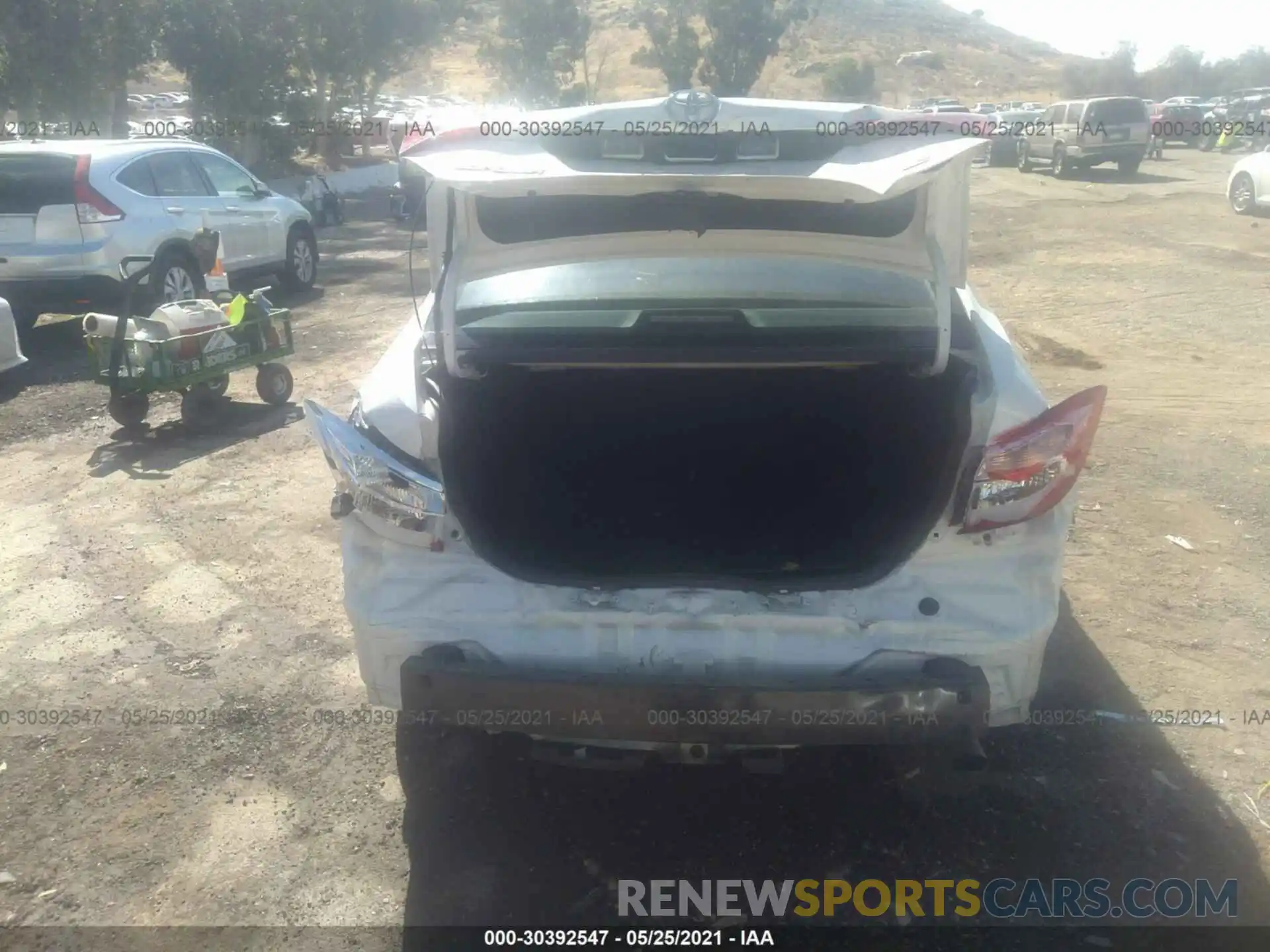 6 Photograph of a damaged car 5YFBURHEXKP897483 TOYOTA COROLLA 2019