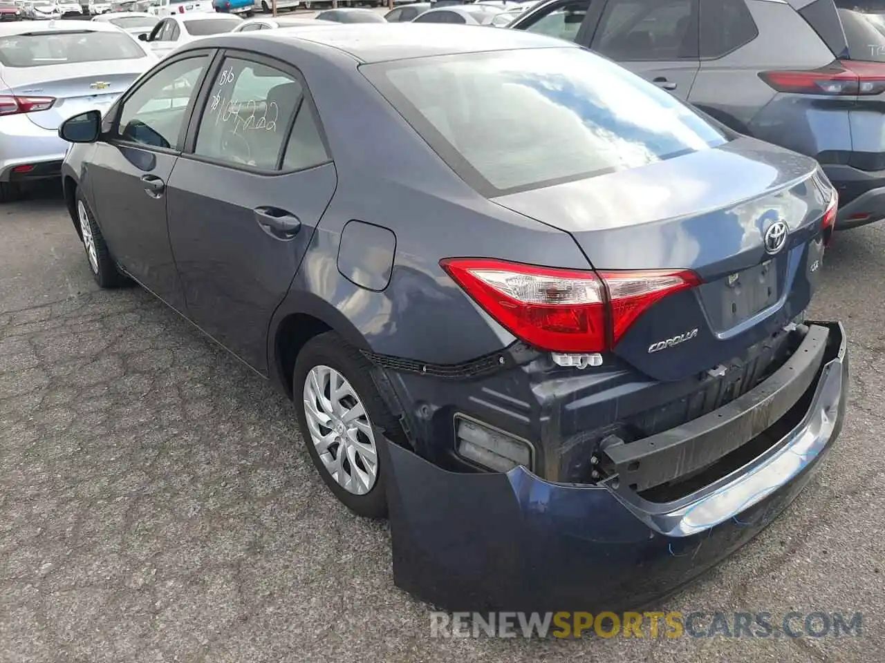 3 Photograph of a damaged car 5YFBURHEXKP897693 TOYOTA COROLLA 2019