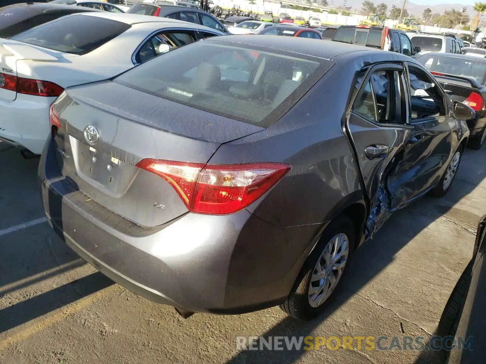 4 Photograph of a damaged car 5YFBURHEXKP897841 TOYOTA COROLLA 2019