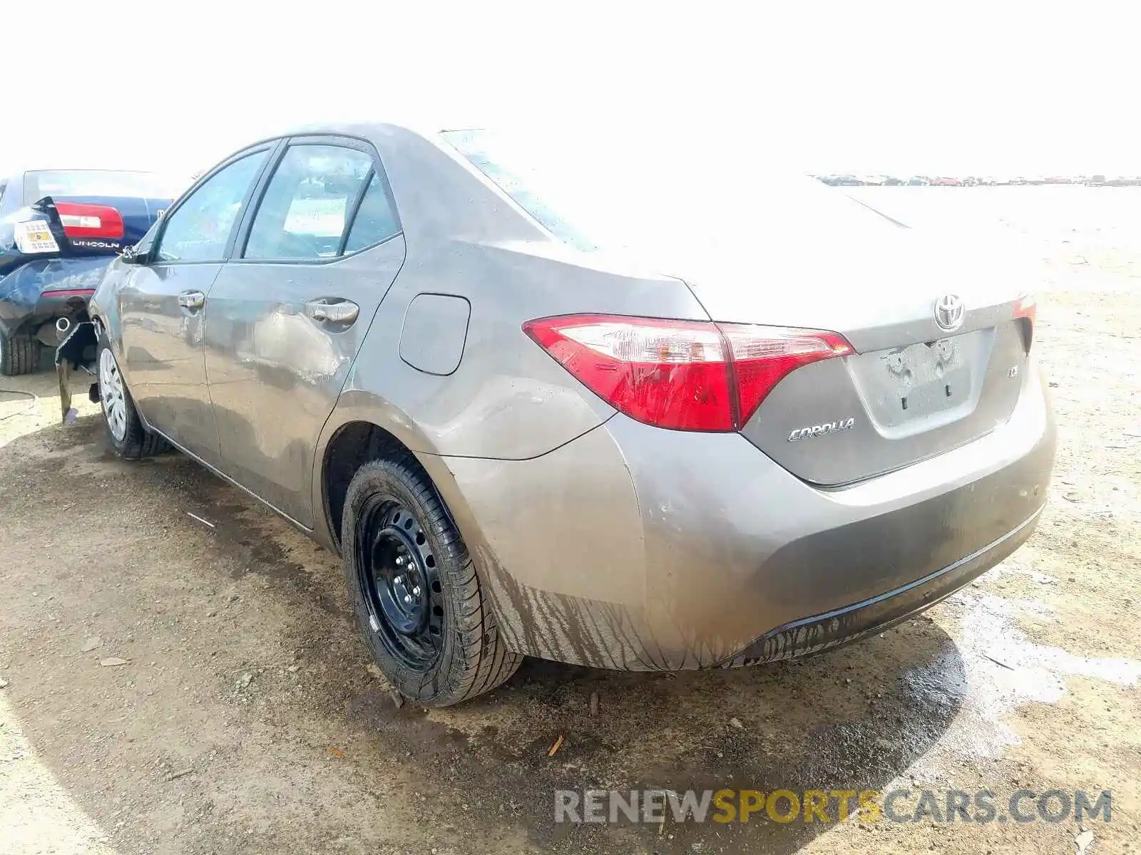 3 Photograph of a damaged car 5YFBURHEXKP898438 TOYOTA COROLLA 2019