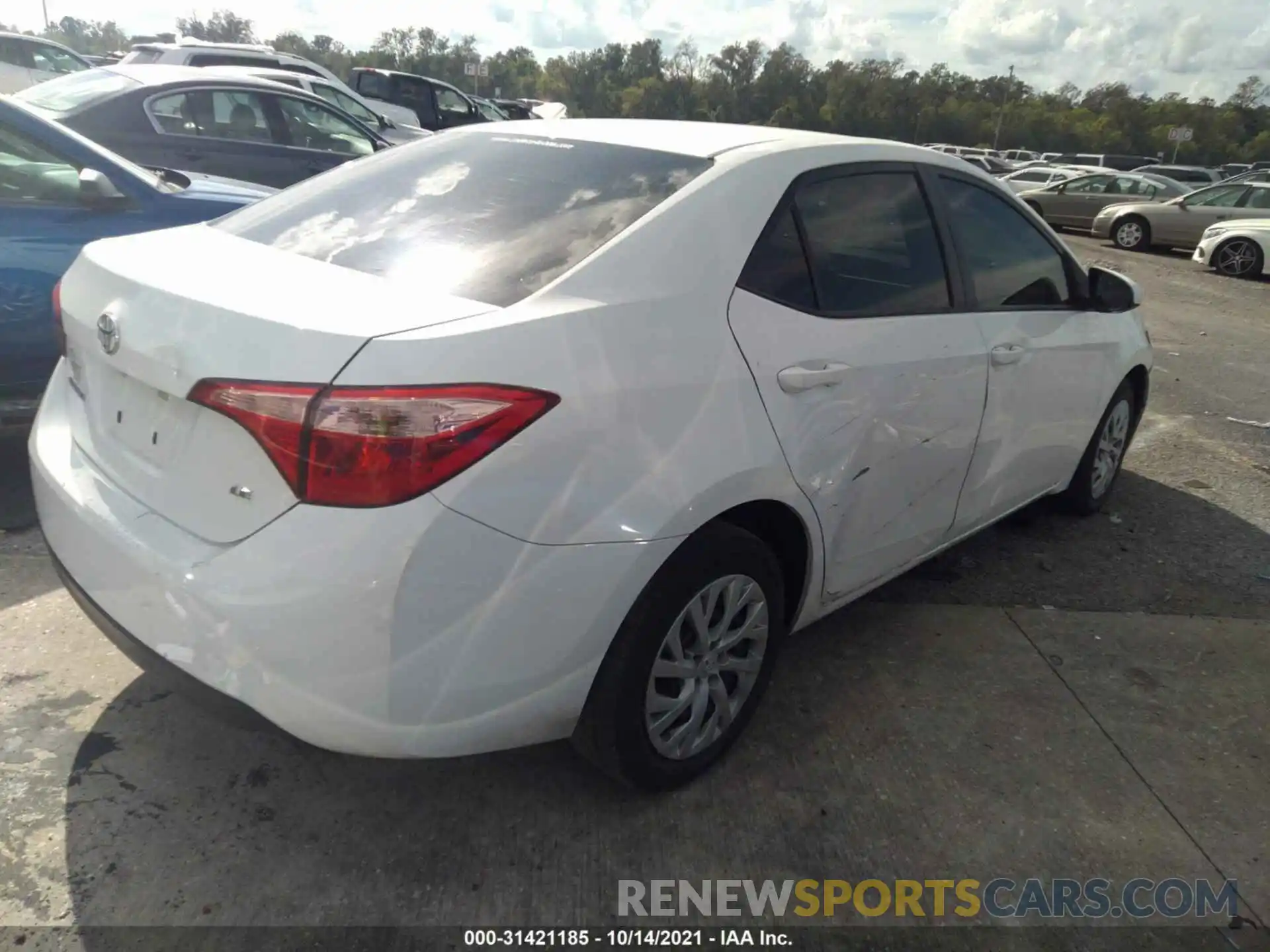 4 Photograph of a damaged car 5YFBURHEXKP898679 TOYOTA COROLLA 2019