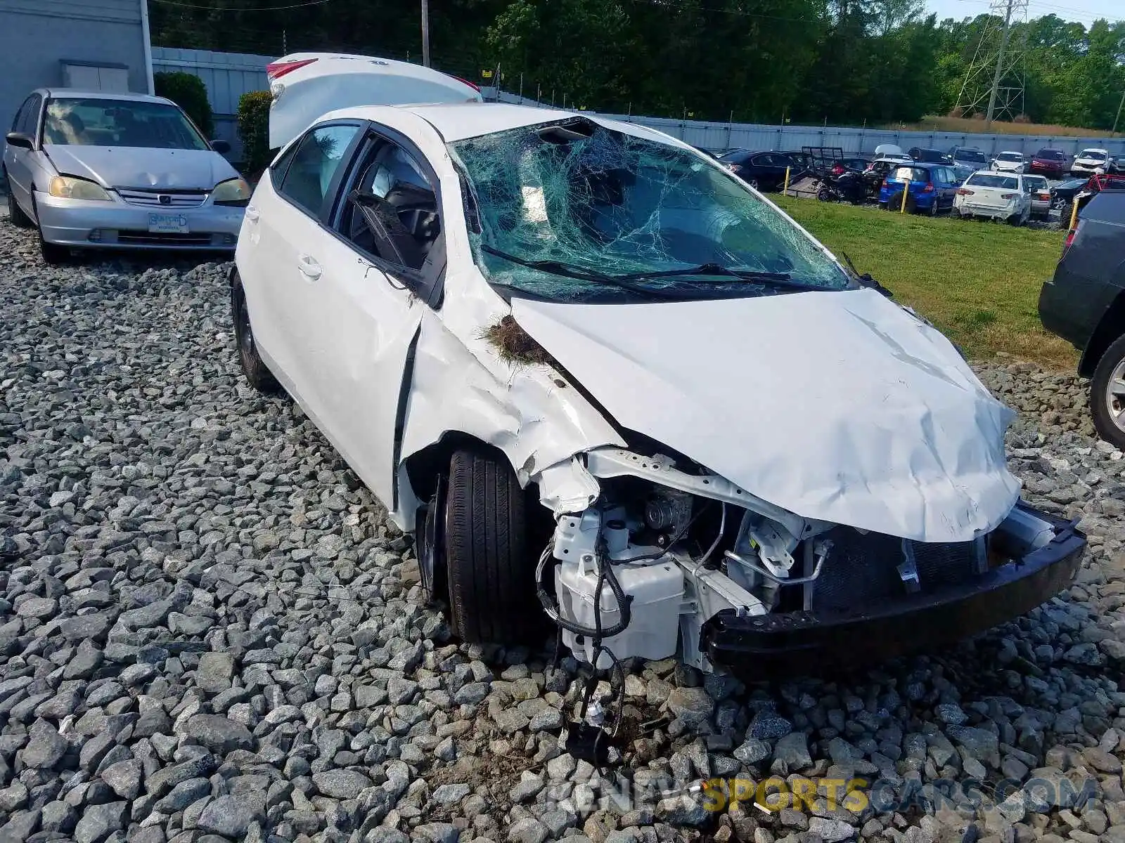 1 Фотография поврежденного автомобиля 5YFBURHEXKP898732 TOYOTA COROLLA 2019