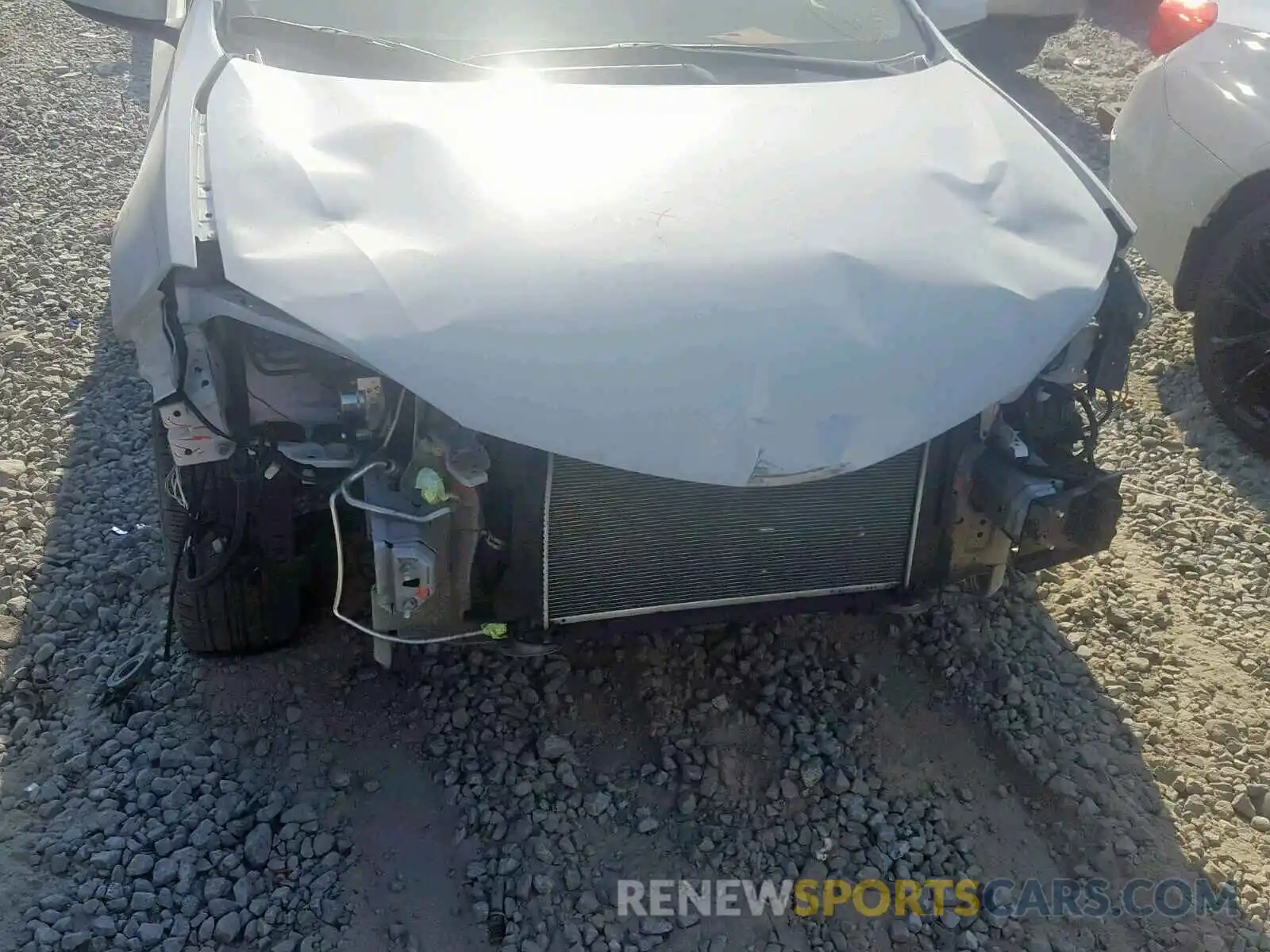 9 Photograph of a damaged car 5YFBURHEXKP898844 TOYOTA COROLLA 2019