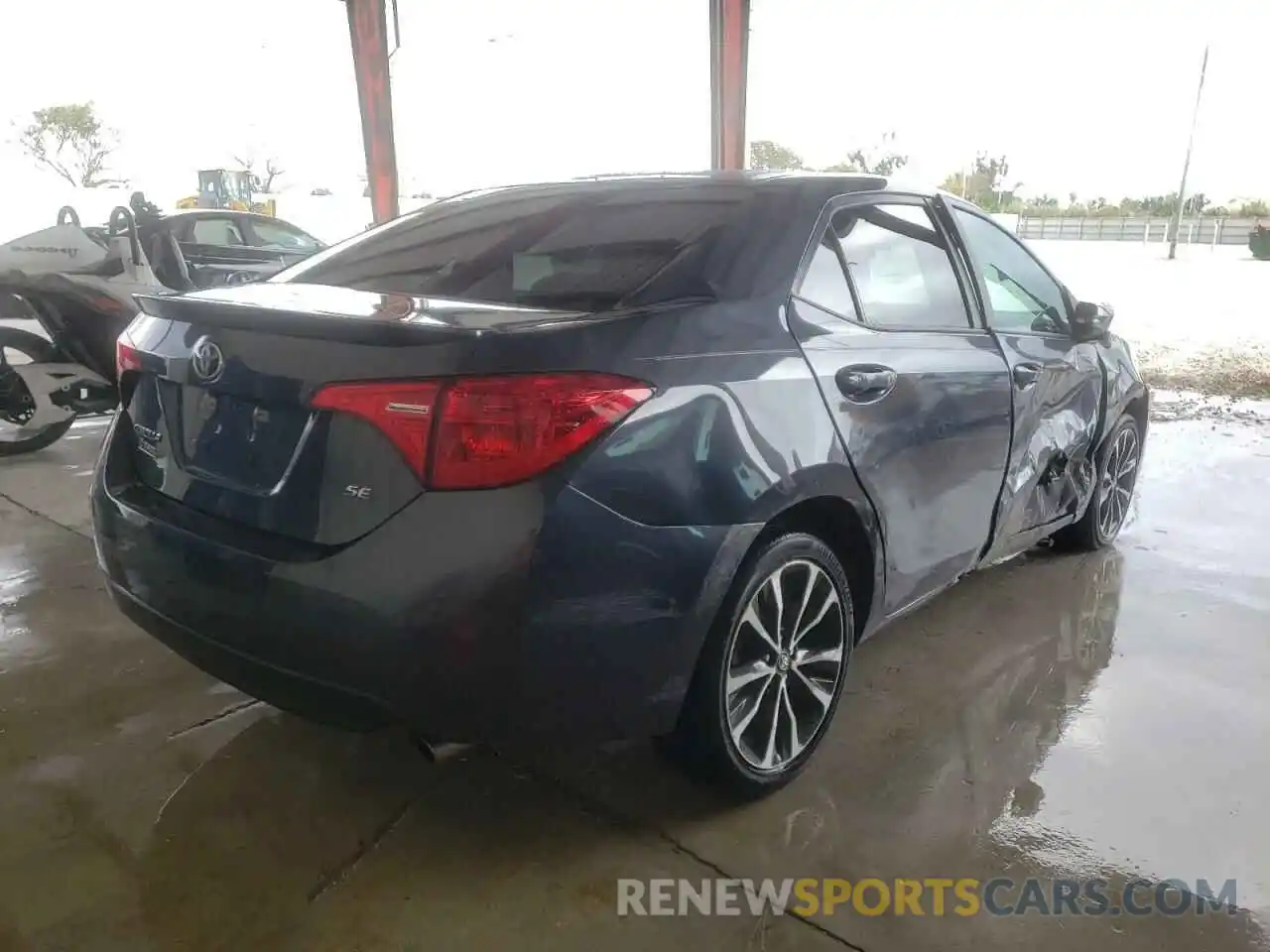 4 Photograph of a damaged car 5YFBURHEXKP898925 TOYOTA COROLLA 2019