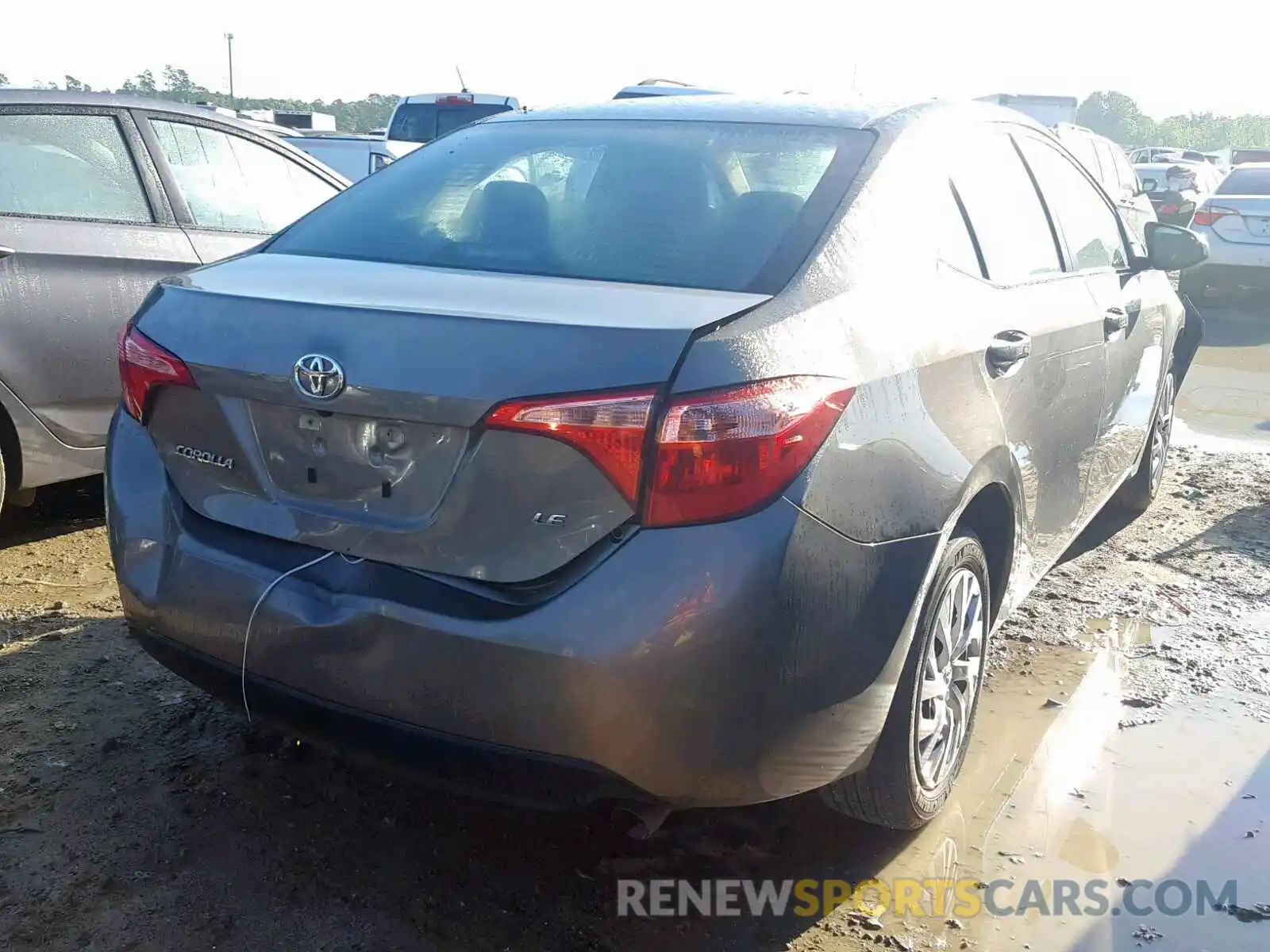 4 Photograph of a damaged car 5YFBURHEXKP899041 TOYOTA COROLLA 2019