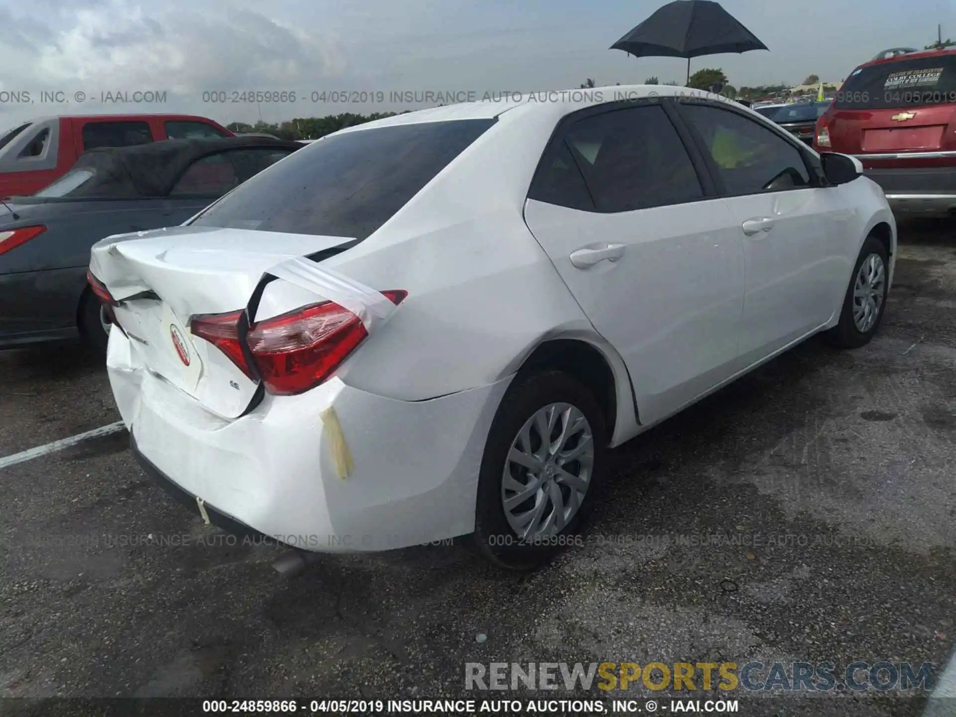 4 Photograph of a damaged car 5YFBURHEXKP899234 TOYOTA COROLLA 2019