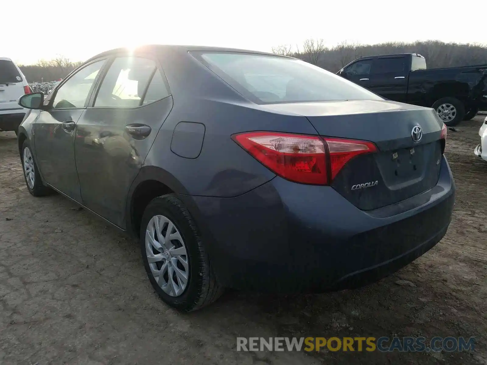 3 Photograph of a damaged car 5YFBURHEXKP899833 TOYOTA COROLLA 2019