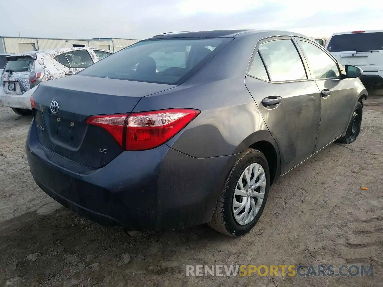 4 Photograph of a damaged car 5YFBURHEXKP899833 TOYOTA COROLLA 2019