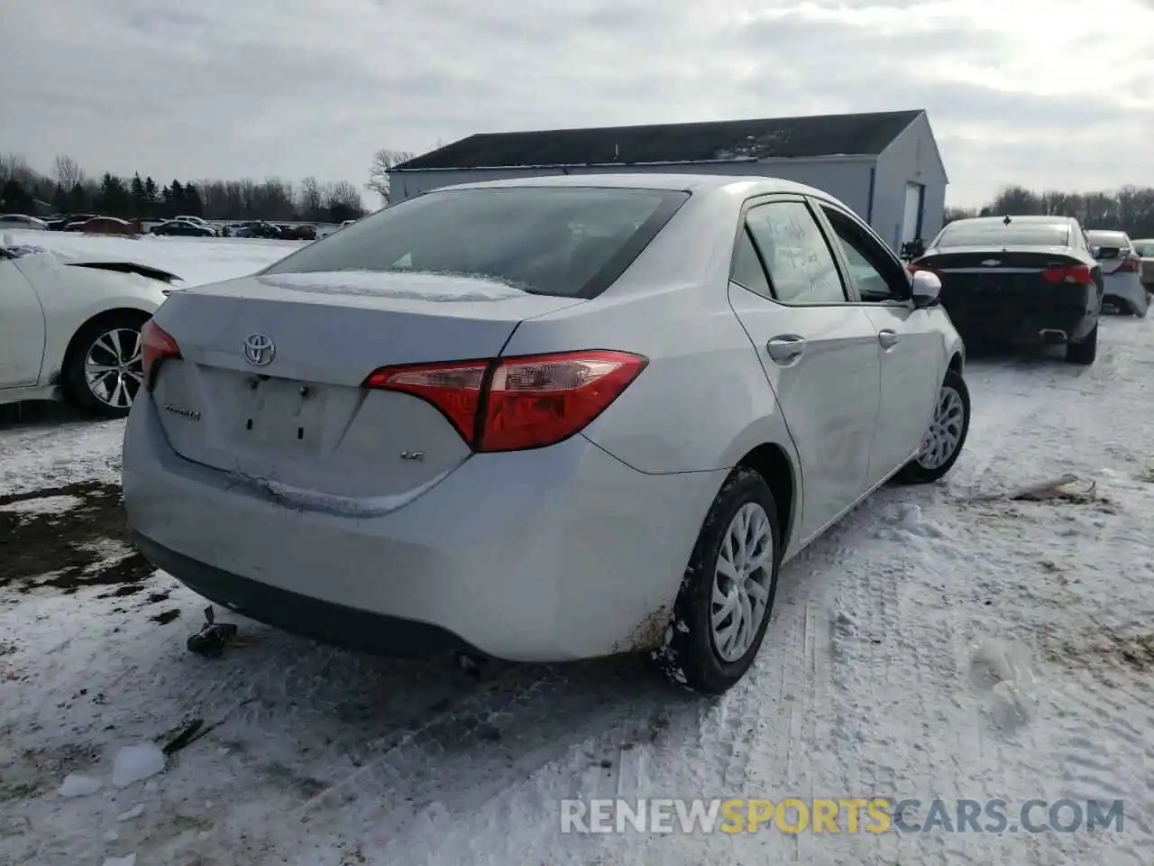 4 Photograph of a damaged car 5YFBURHEXKP900043 TOYOTA COROLLA 2019