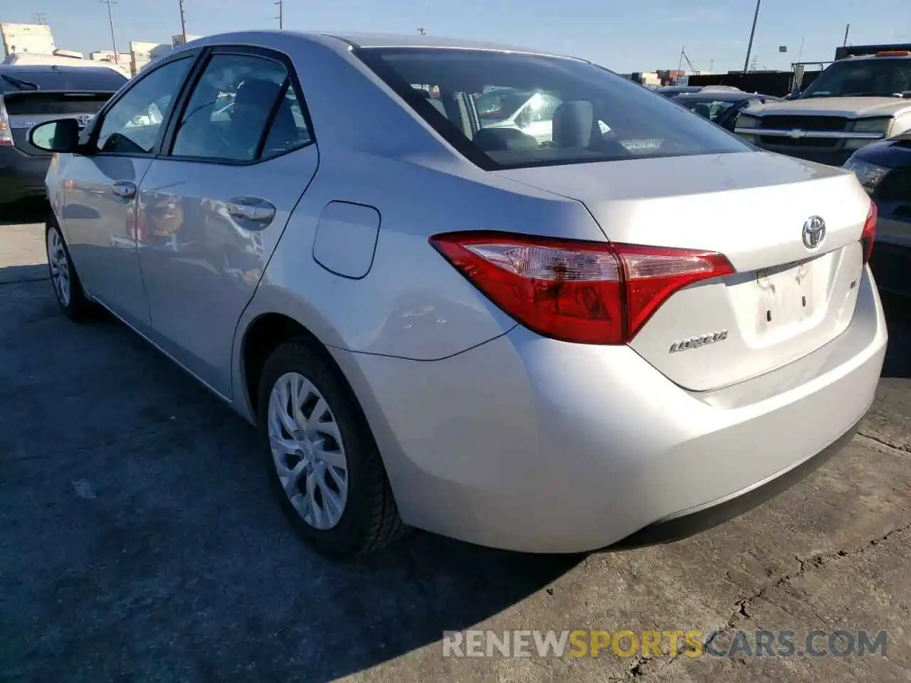 3 Photograph of a damaged car 5YFBURHEXKP900124 TOYOTA COROLLA 2019