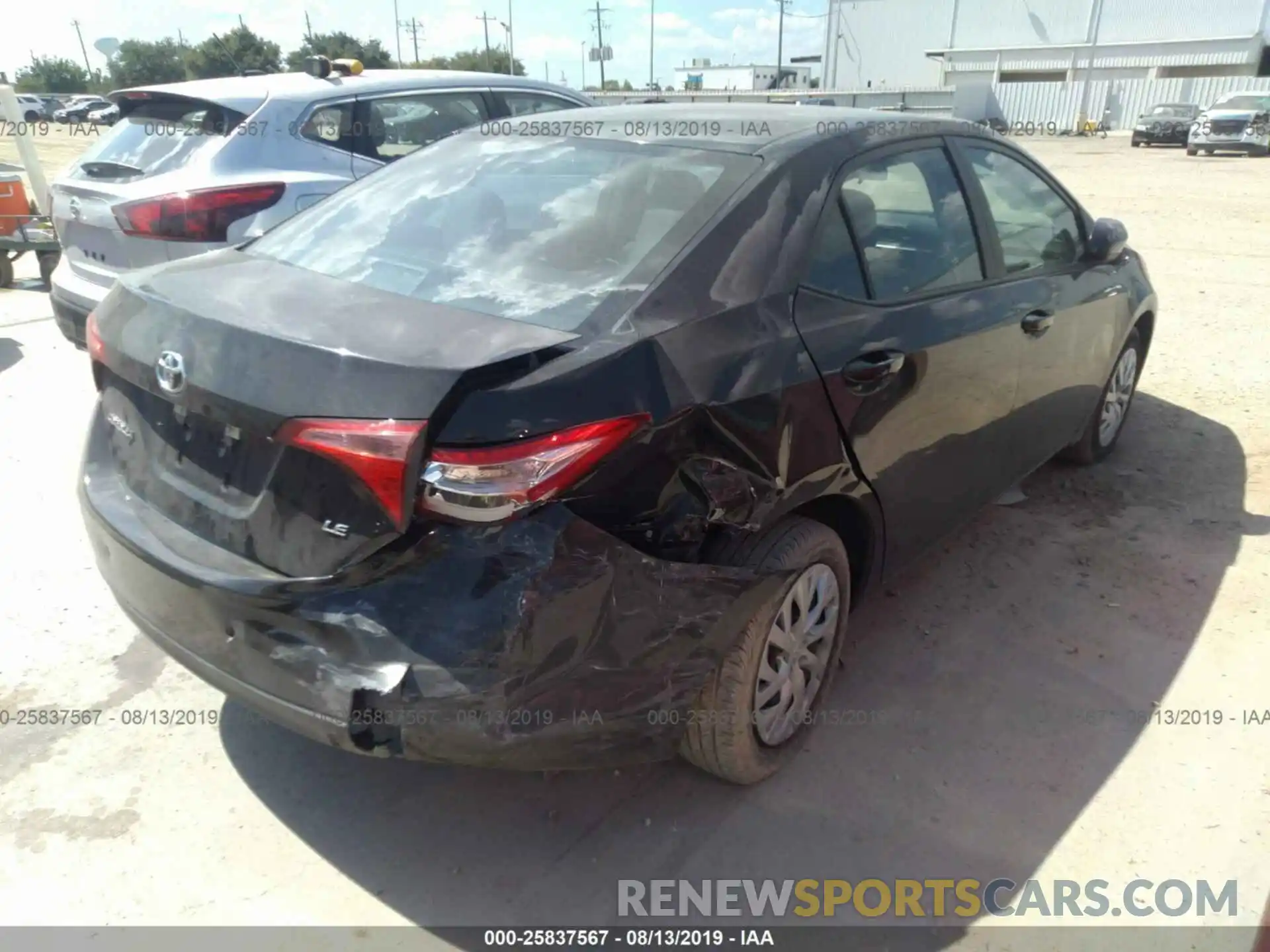 4 Photograph of a damaged car 5YFBURHEXKP900172 TOYOTA COROLLA 2019