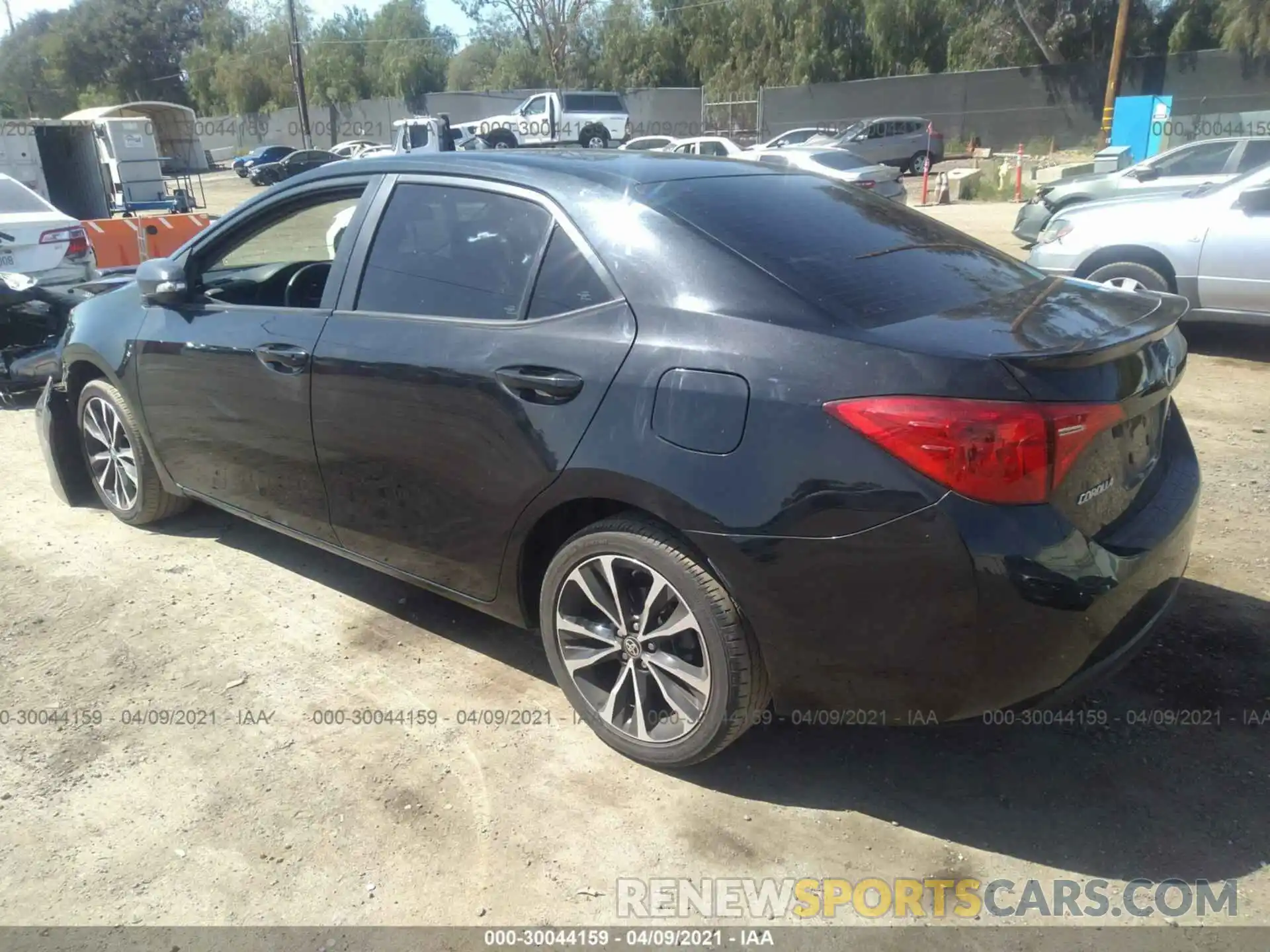 3 Photograph of a damaged car 5YFBURHEXKP900396 TOYOTA COROLLA 2019