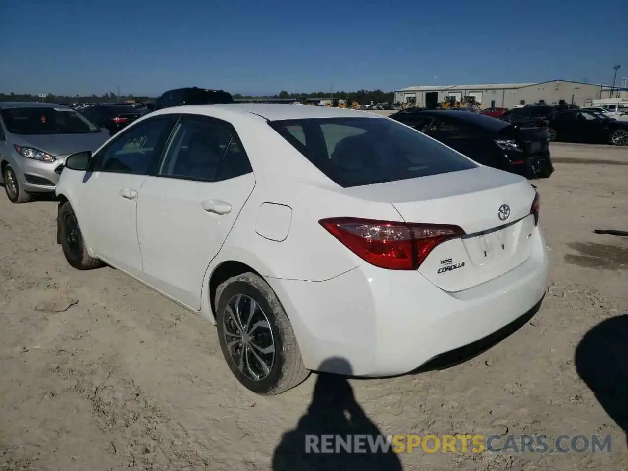 3 Photograph of a damaged car 5YFBURHEXKP900608 TOYOTA COROLLA 2019