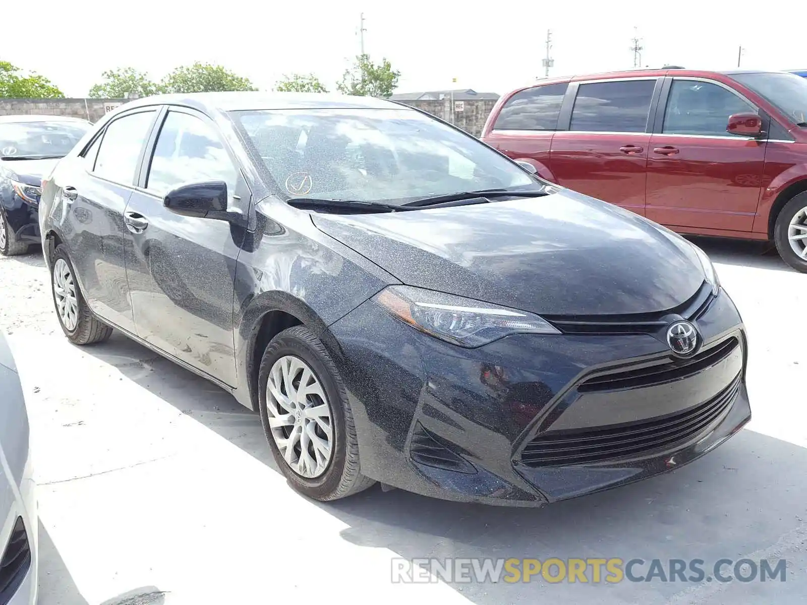 1 Photograph of a damaged car 5YFBURHEXKP901094 TOYOTA COROLLA 2019