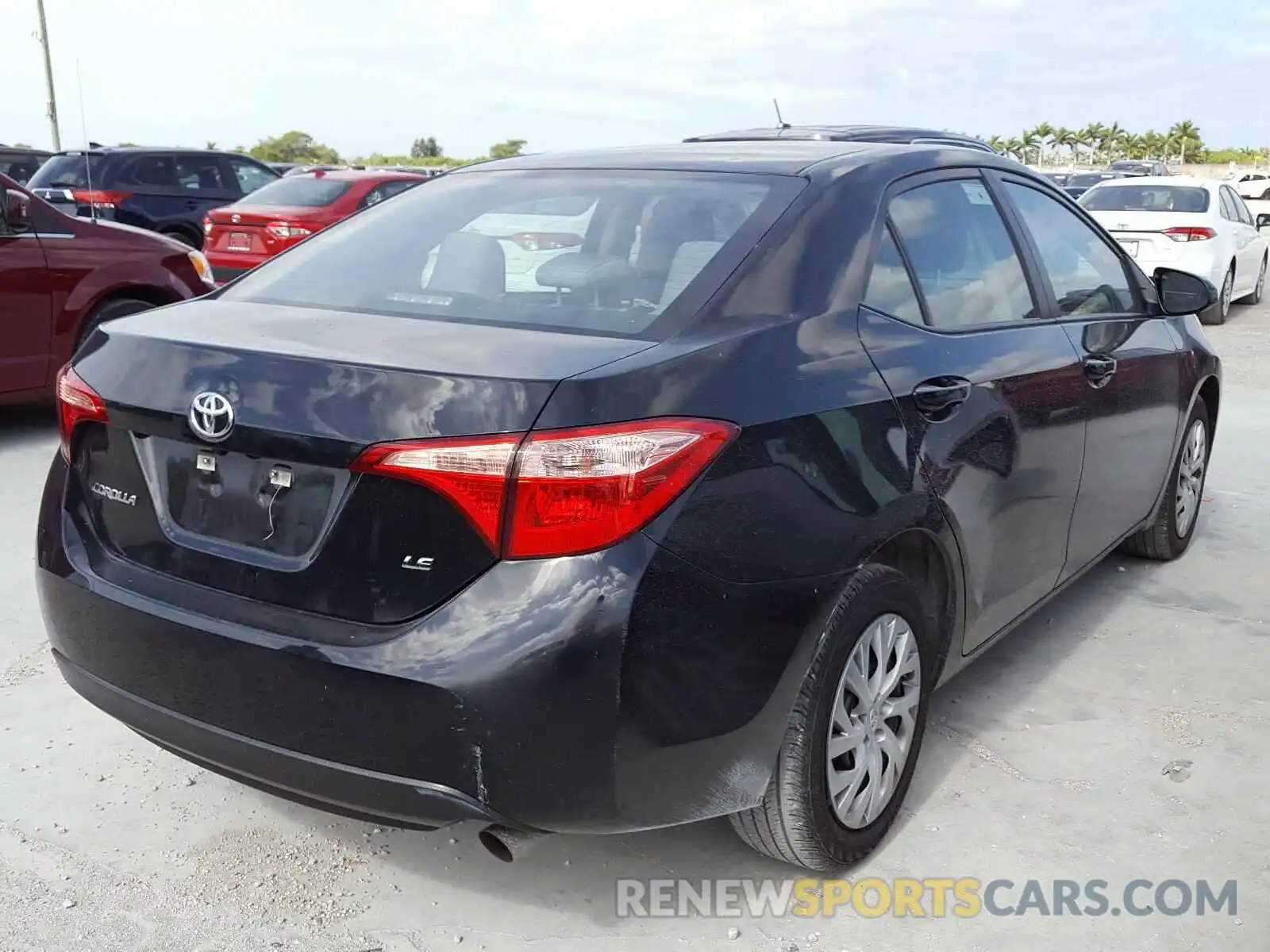 4 Photograph of a damaged car 5YFBURHEXKP901094 TOYOTA COROLLA 2019