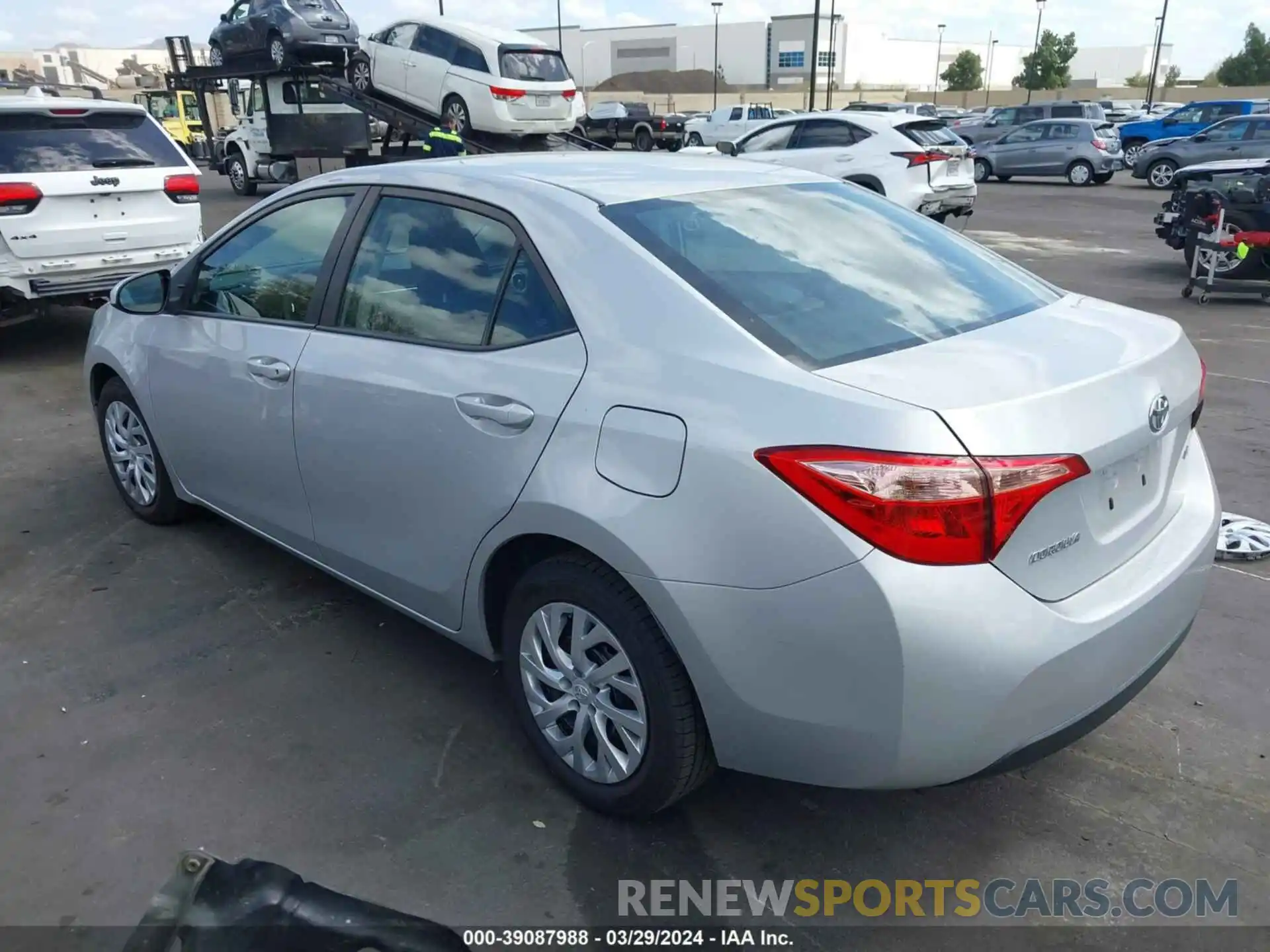 3 Photograph of a damaged car 5YFBURHEXKP901130 TOYOTA COROLLA 2019