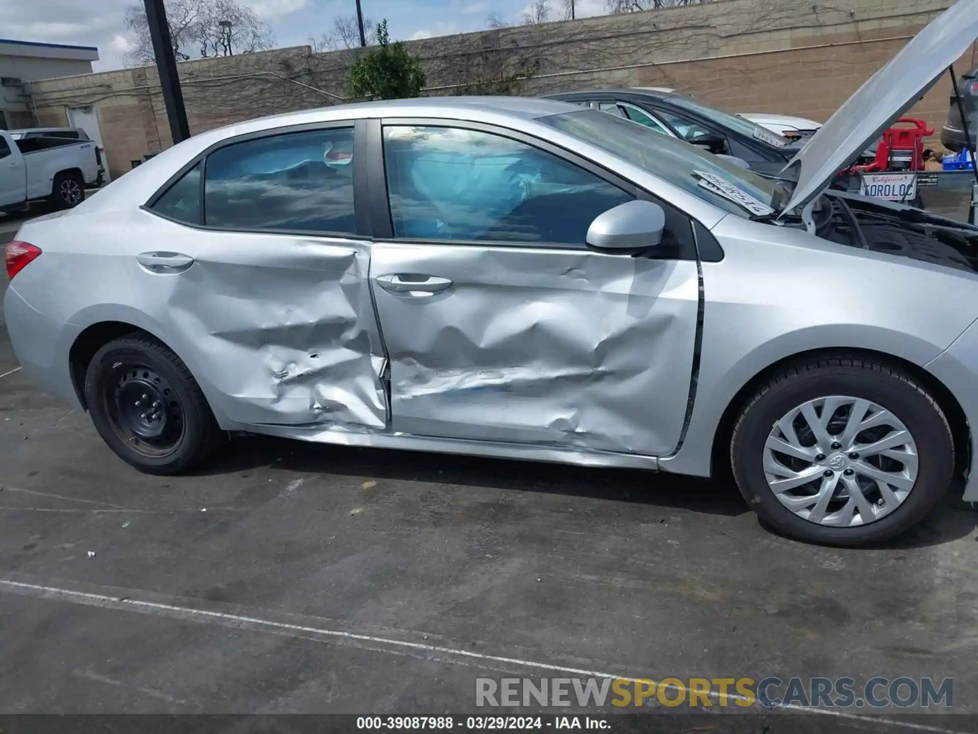 6 Photograph of a damaged car 5YFBURHEXKP901130 TOYOTA COROLLA 2019