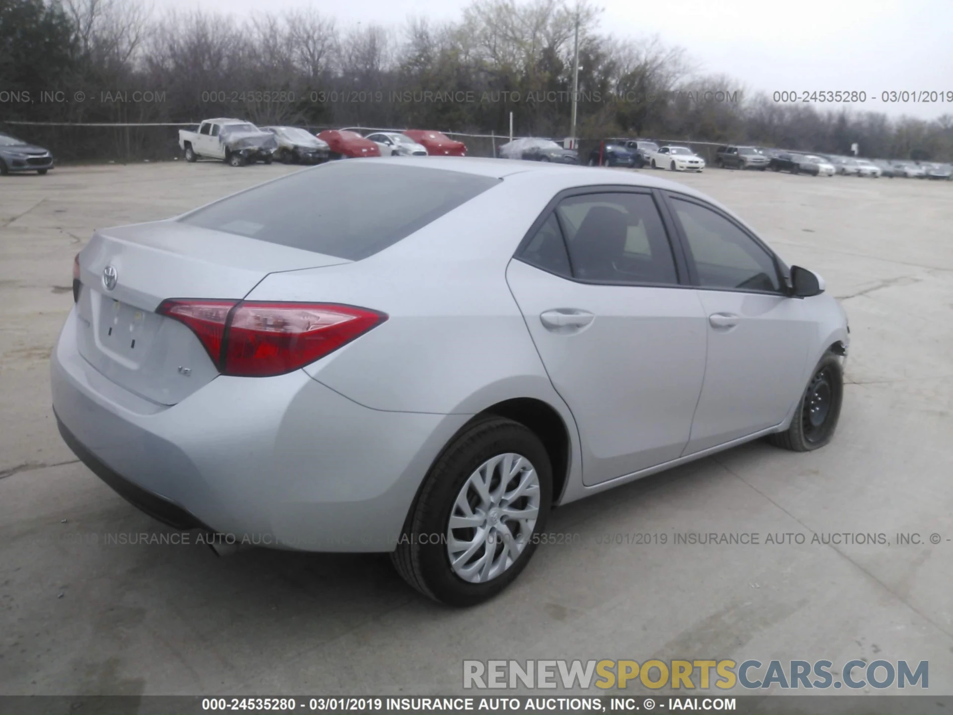 4 Photograph of a damaged car 5YFBURHEXKP901631 TOYOTA COROLLA 2019