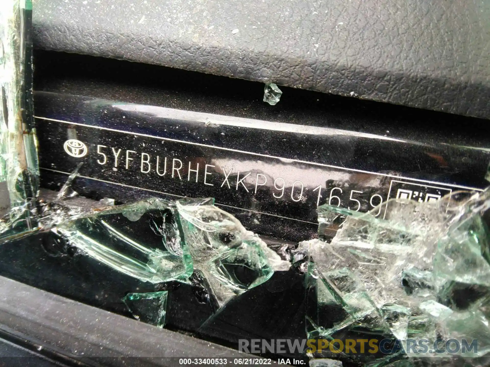 9 Photograph of a damaged car 5YFBURHEXKP901659 TOYOTA COROLLA 2019