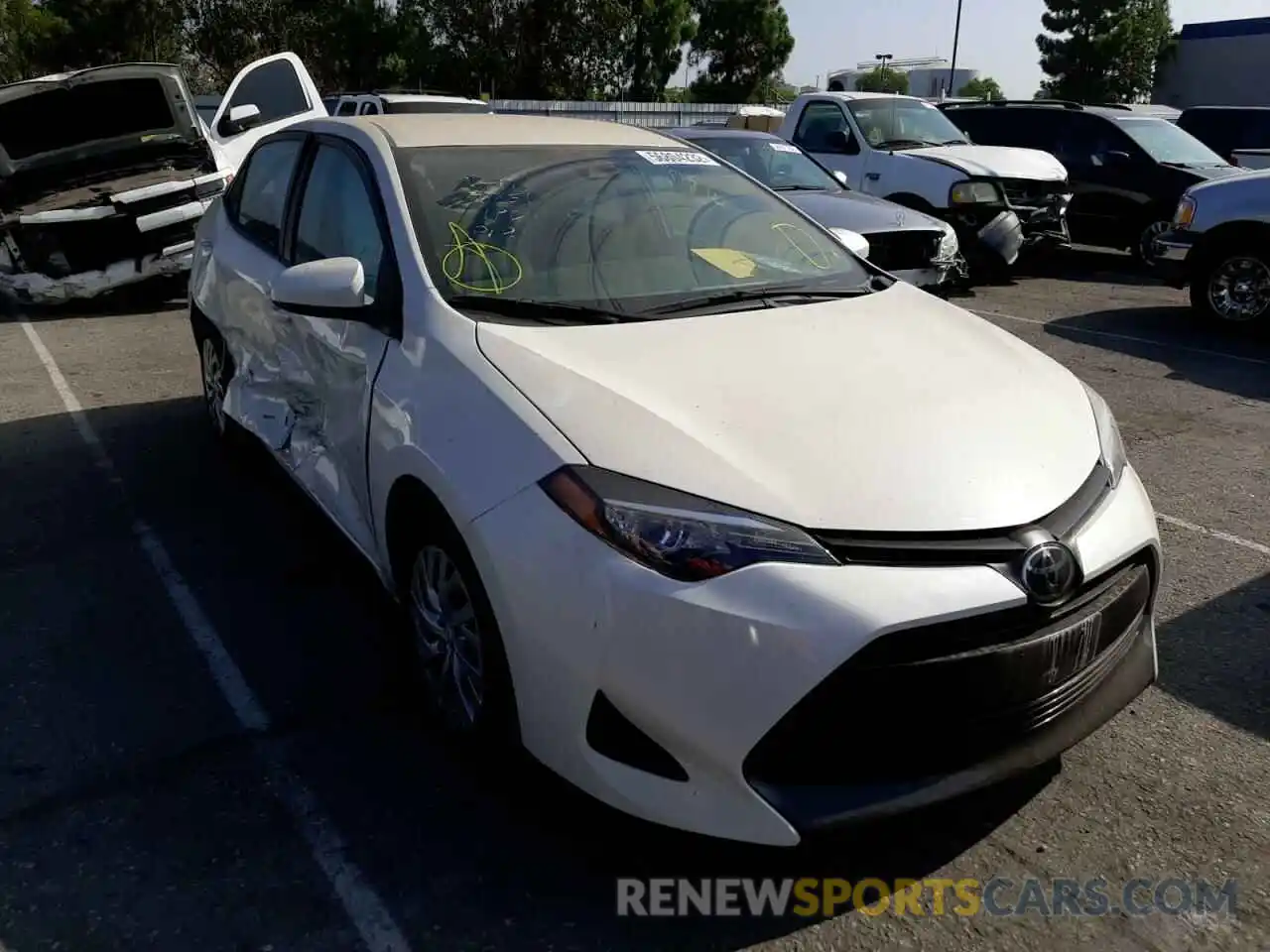 1 Photograph of a damaged car 5YFBURHEXKP902326 TOYOTA COROLLA 2019