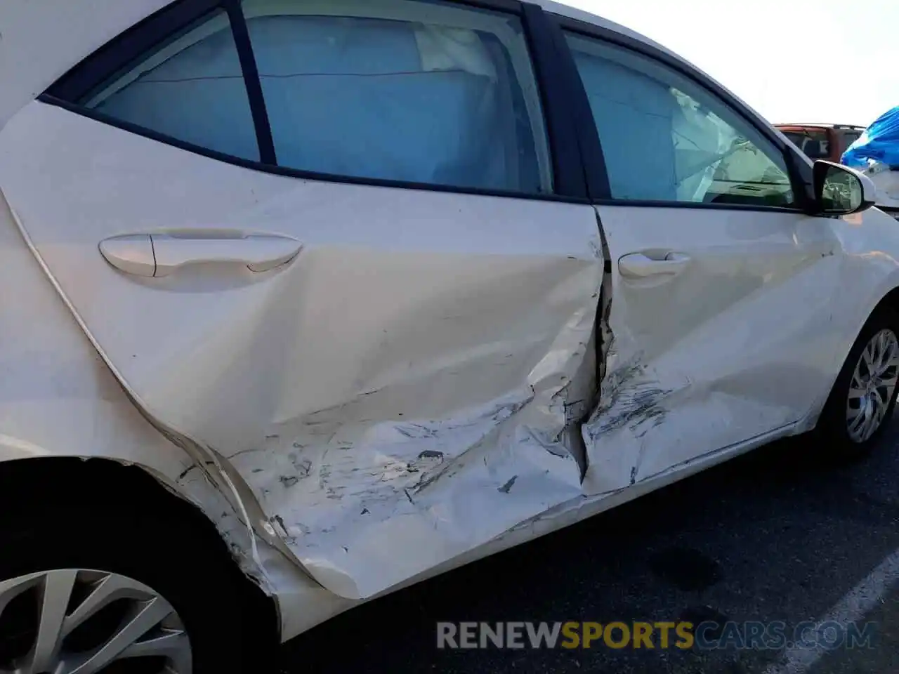 9 Photograph of a damaged car 5YFBURHEXKP902326 TOYOTA COROLLA 2019