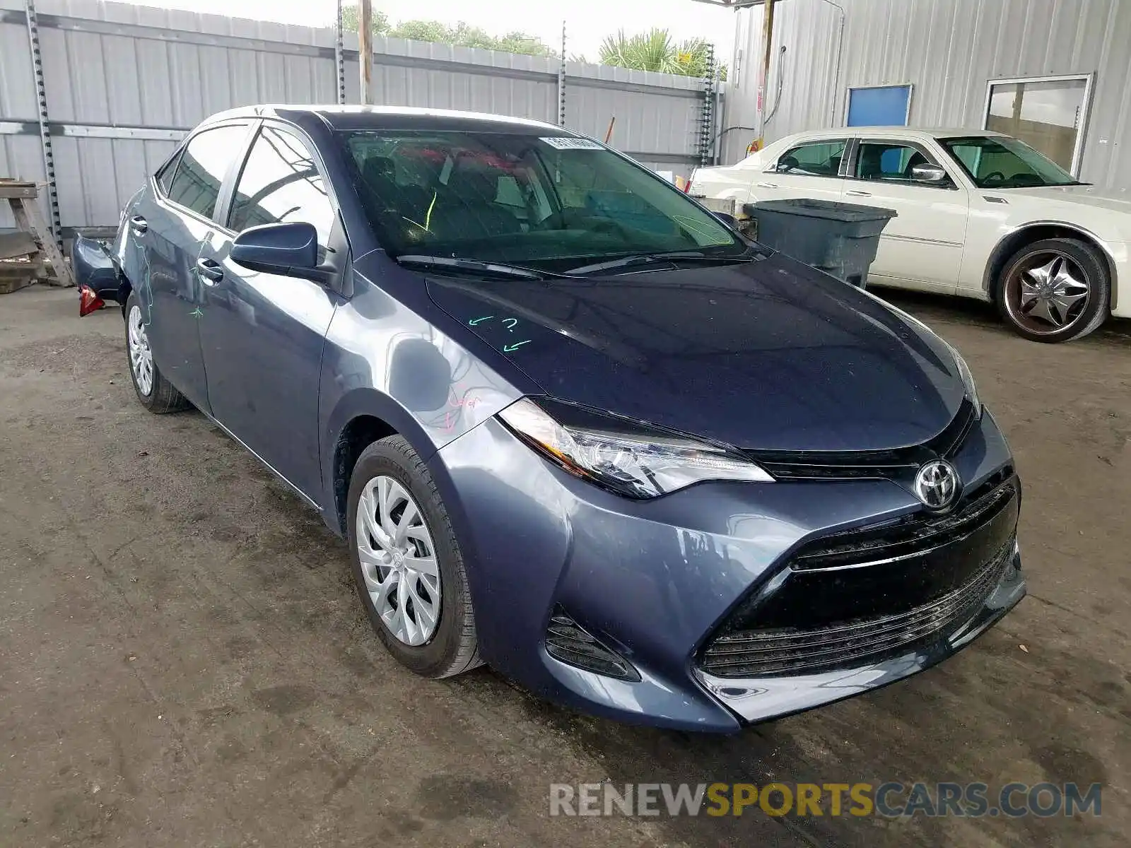 1 Photograph of a damaged car 5YFBURHEXKP902360 TOYOTA COROLLA 2019