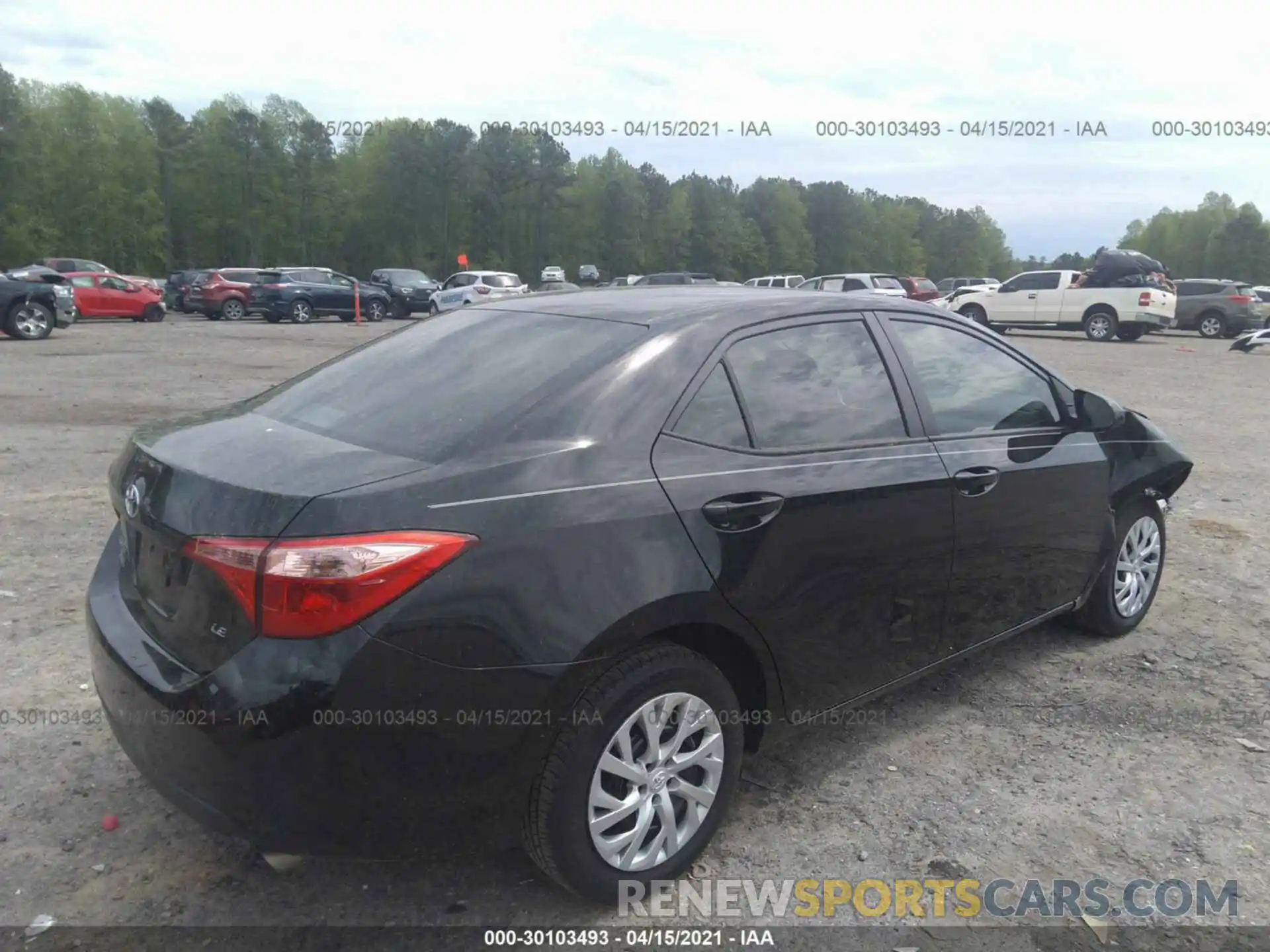 4 Photograph of a damaged car 5YFBURHEXKP903167 TOYOTA COROLLA 2019