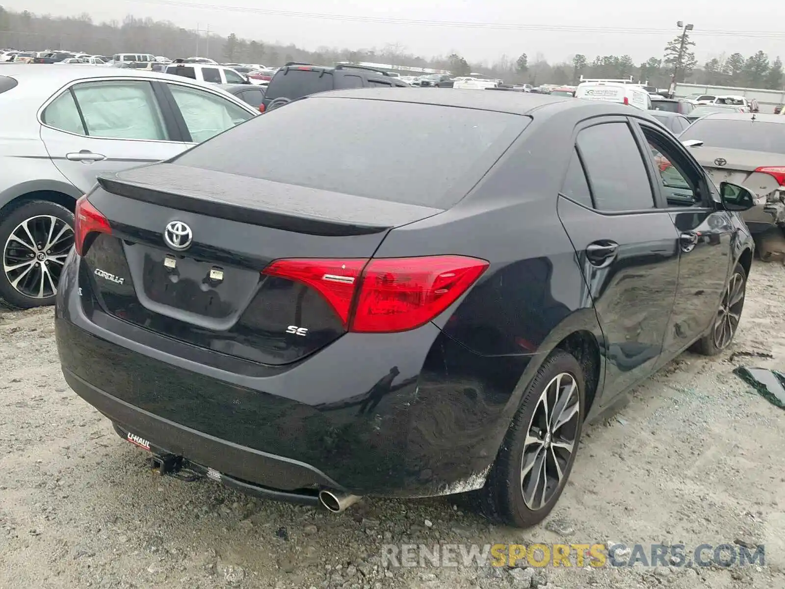 4 Photograph of a damaged car 5YFBURHEXKP903198 TOYOTA COROLLA 2019