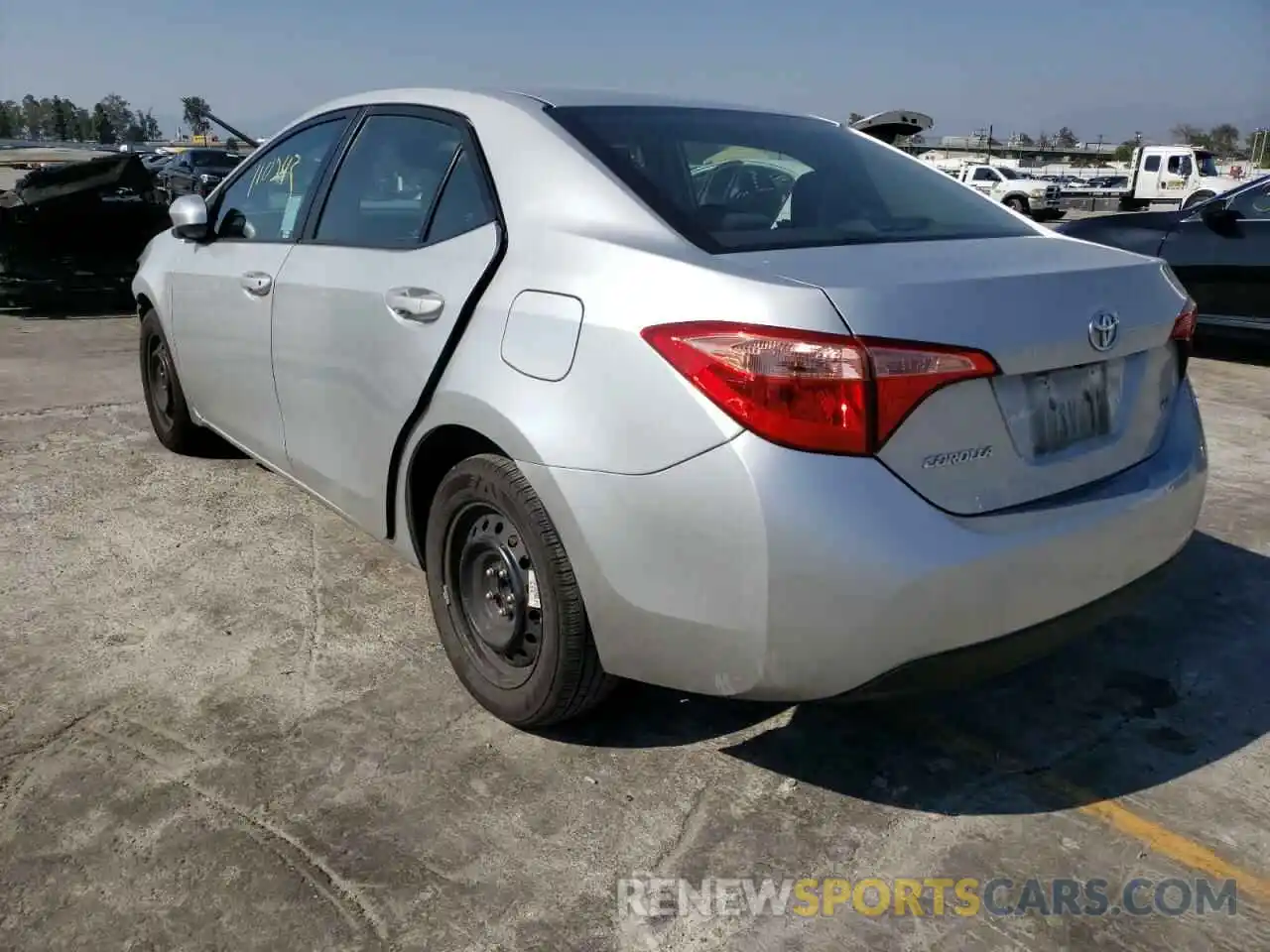 3 Photograph of a damaged car 5YFBURHEXKP903752 TOYOTA COROLLA 2019