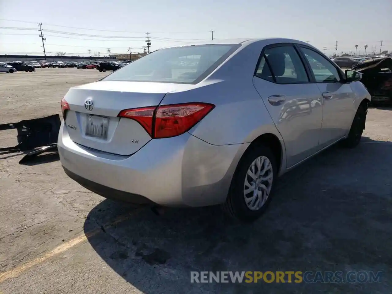 4 Photograph of a damaged car 5YFBURHEXKP903752 TOYOTA COROLLA 2019