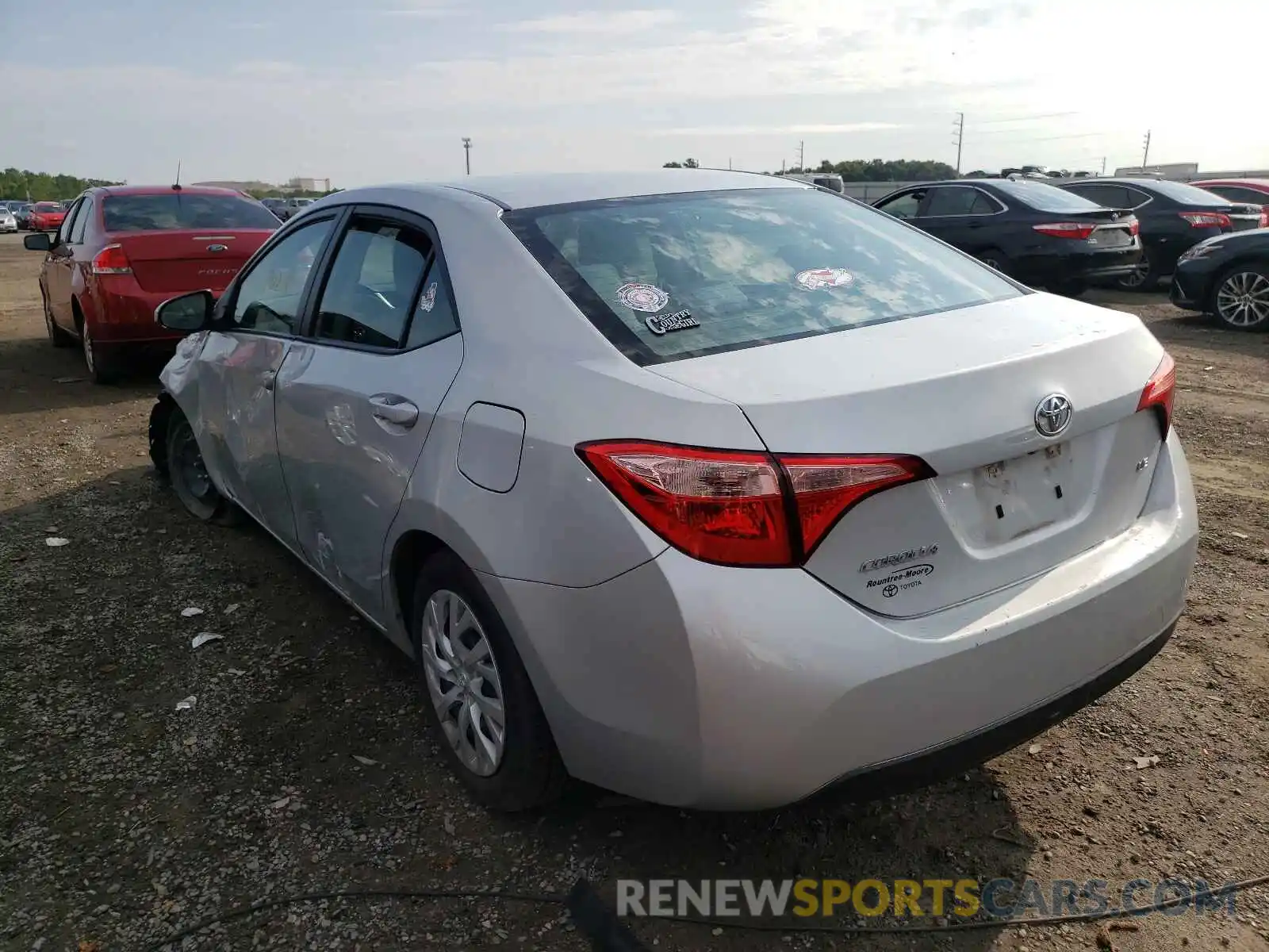 3 Photograph of a damaged car 5YFBURHEXKP904240 TOYOTA COROLLA 2019