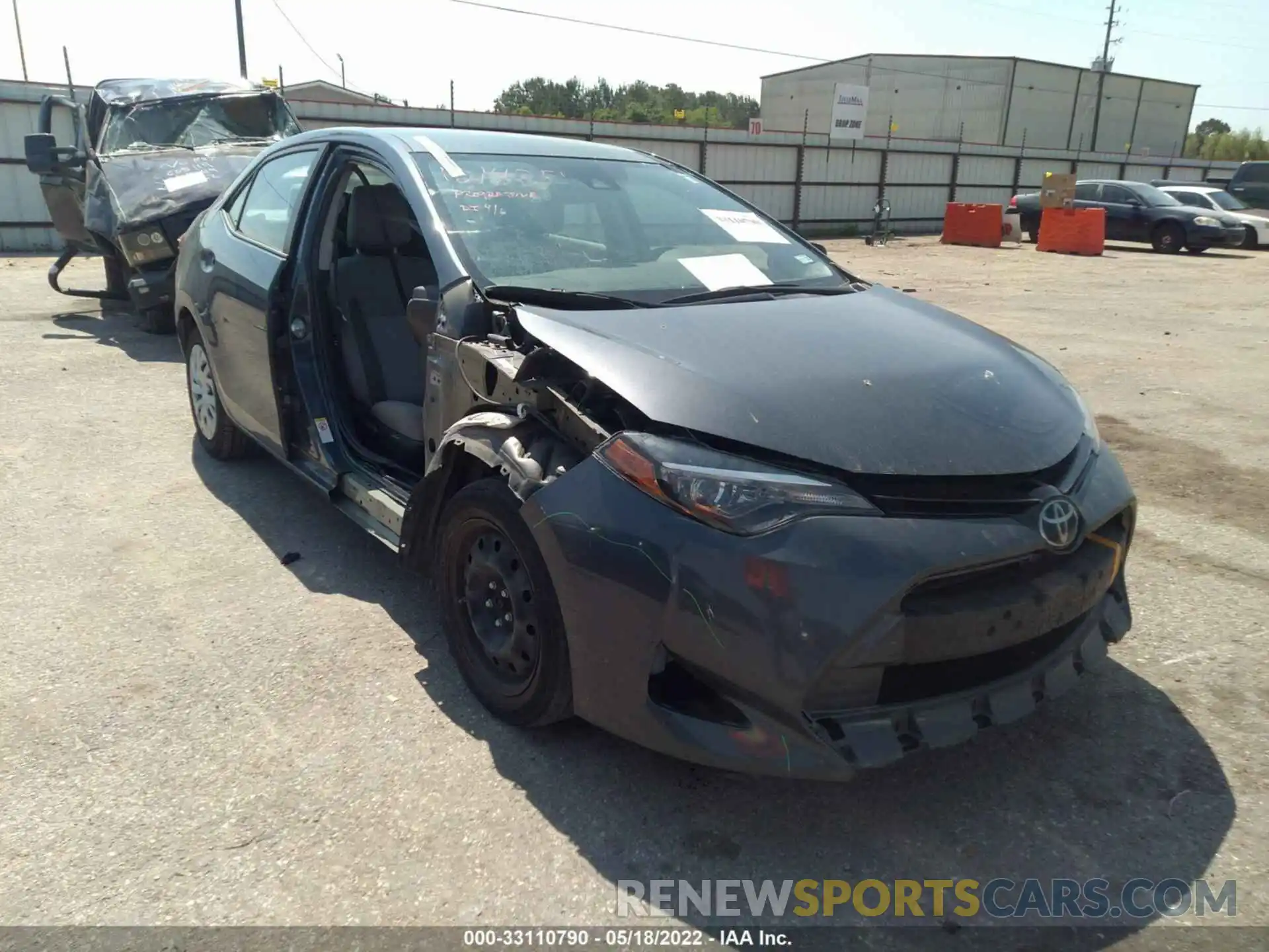 1 Photograph of a damaged car 5YFBURHEXKP904352 TOYOTA COROLLA 2019