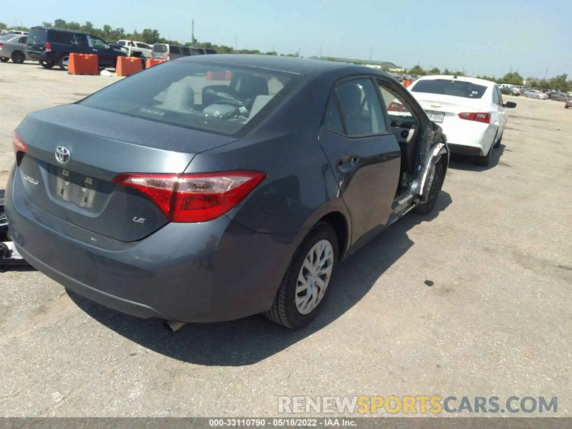 4 Photograph of a damaged car 5YFBURHEXKP904352 TOYOTA COROLLA 2019