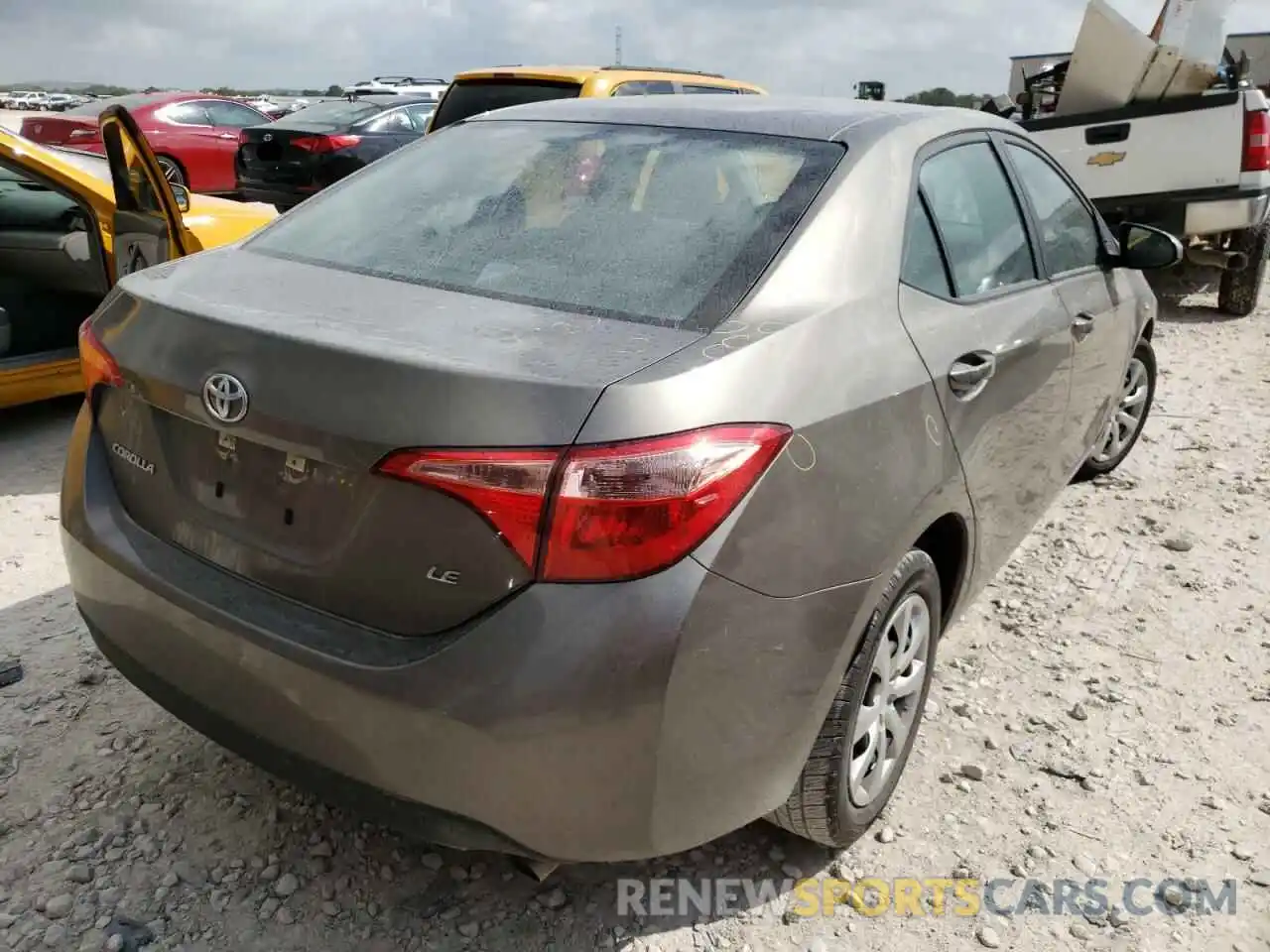 4 Photograph of a damaged car 5YFBURHEXKP904643 TOYOTA COROLLA 2019