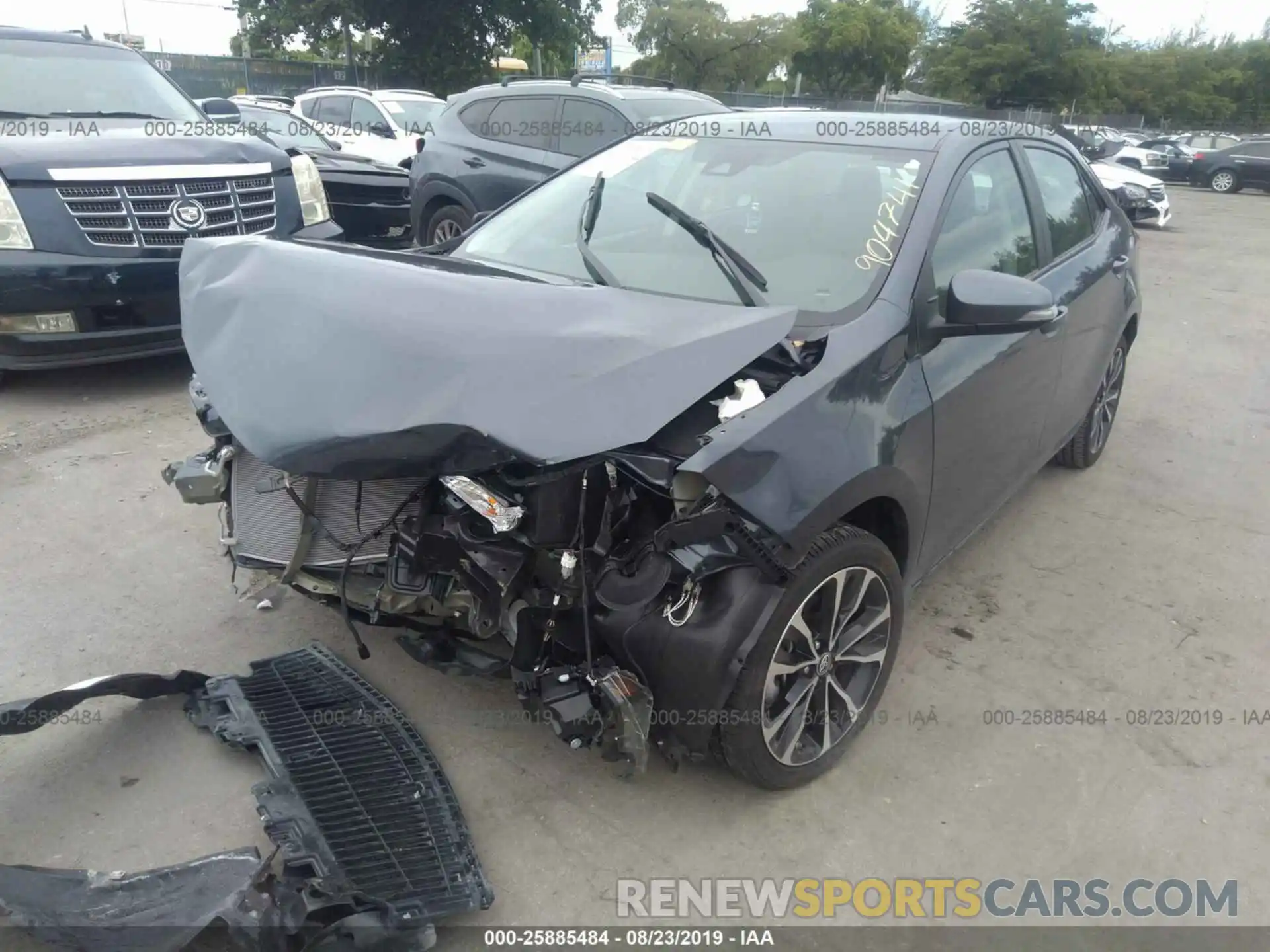 2 Photograph of a damaged car 5YFBURHEXKP904741 TOYOTA COROLLA 2019