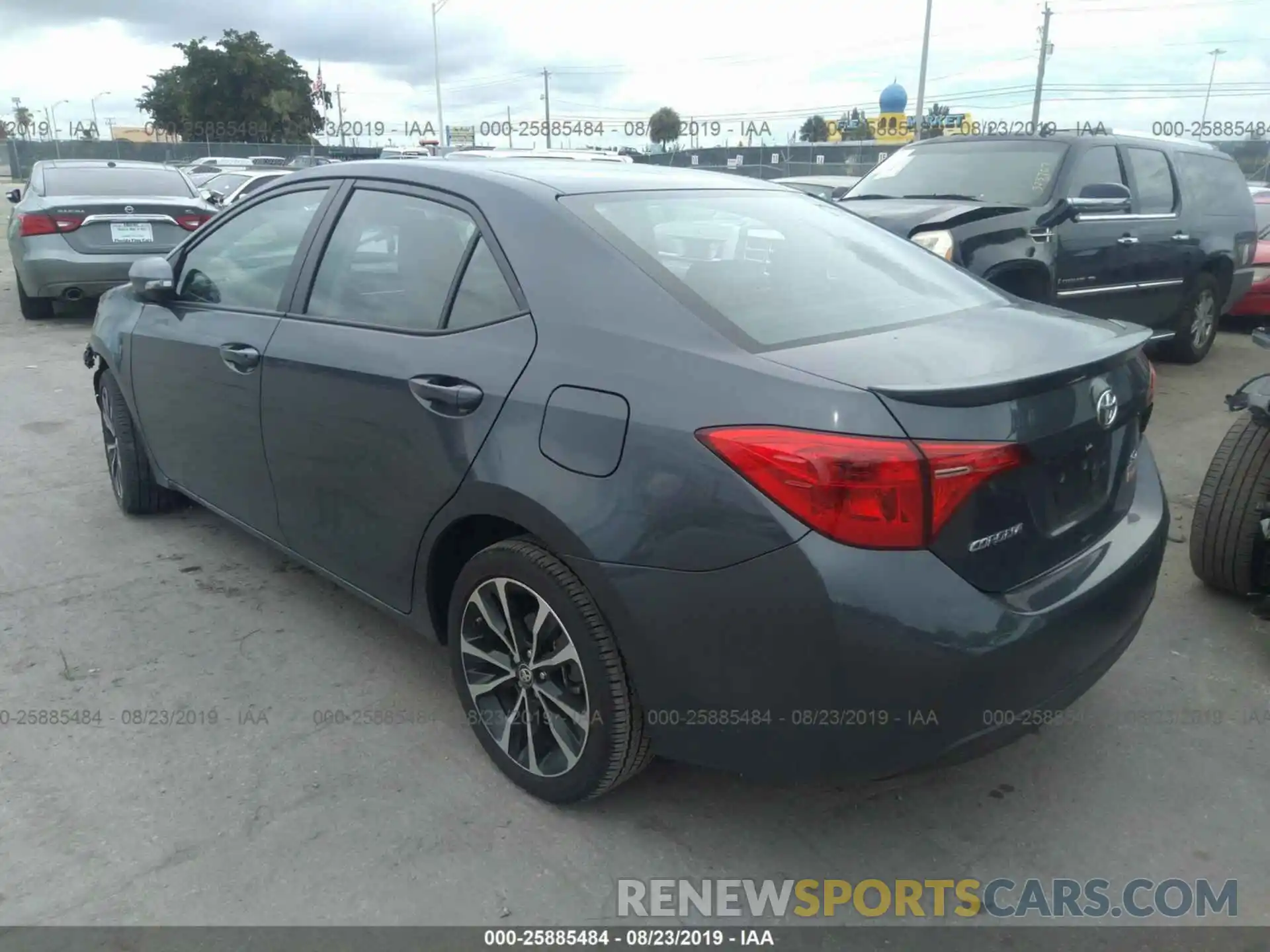 3 Photograph of a damaged car 5YFBURHEXKP904741 TOYOTA COROLLA 2019