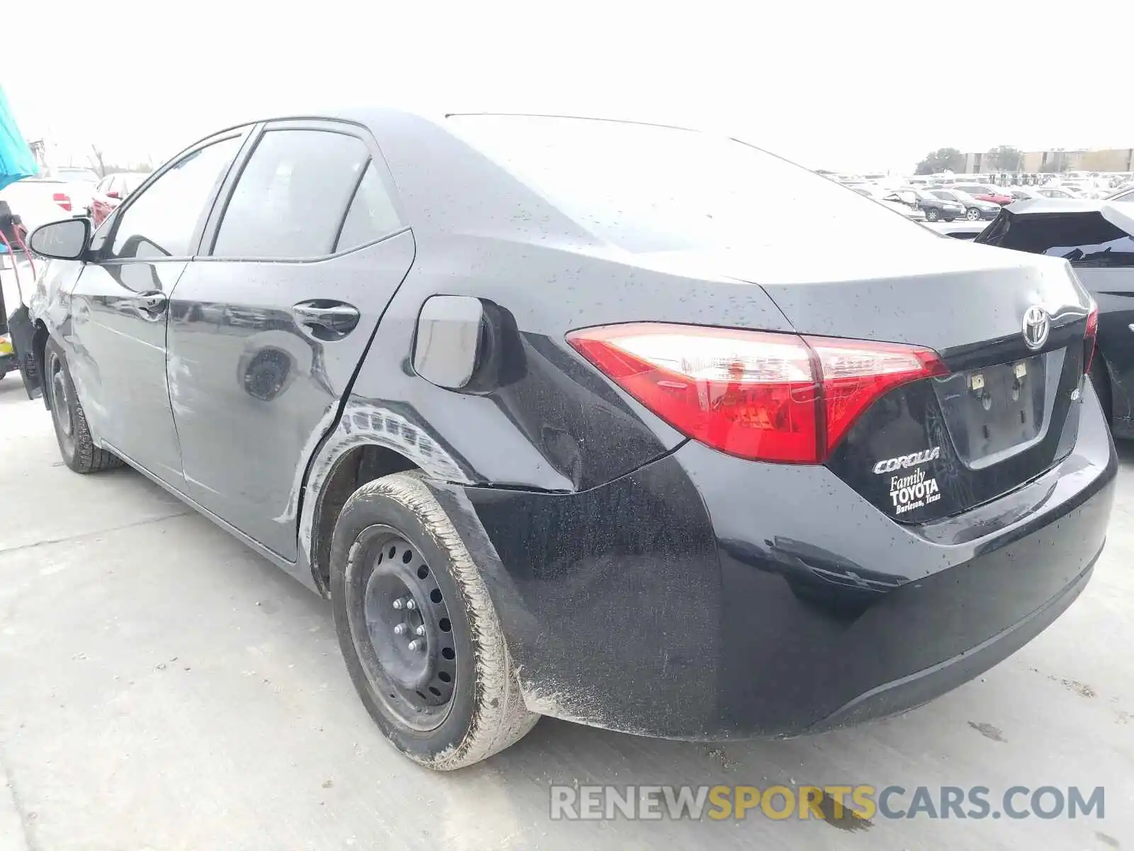 3 Photograph of a damaged car 5YFBURHEXKP904920 TOYOTA COROLLA 2019