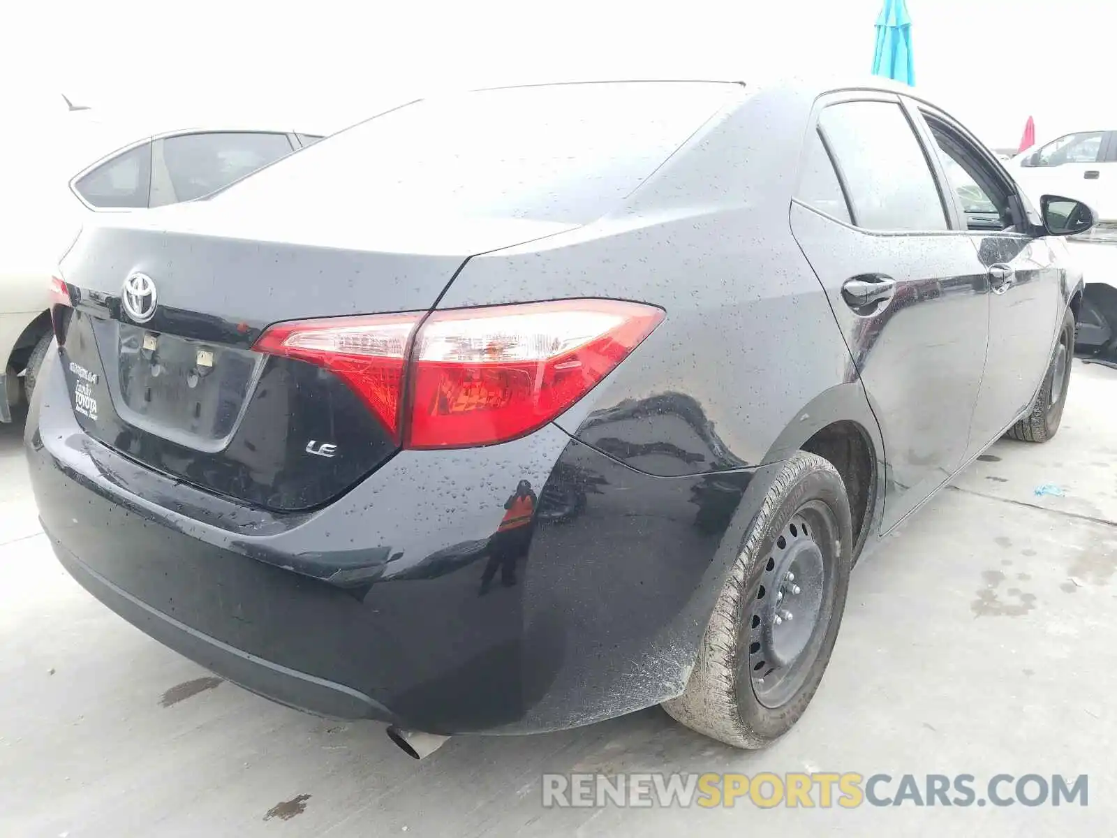 4 Photograph of a damaged car 5YFBURHEXKP904920 TOYOTA COROLLA 2019