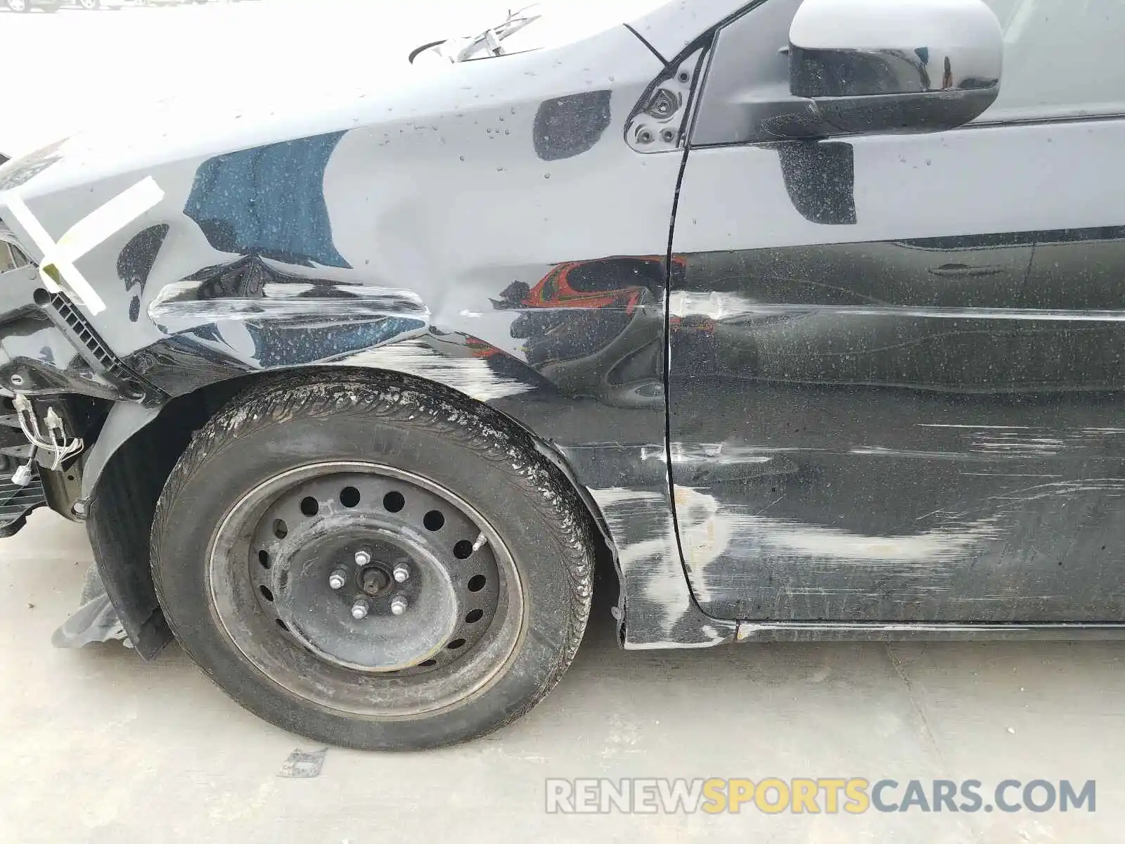 9 Photograph of a damaged car 5YFBURHEXKP904920 TOYOTA COROLLA 2019