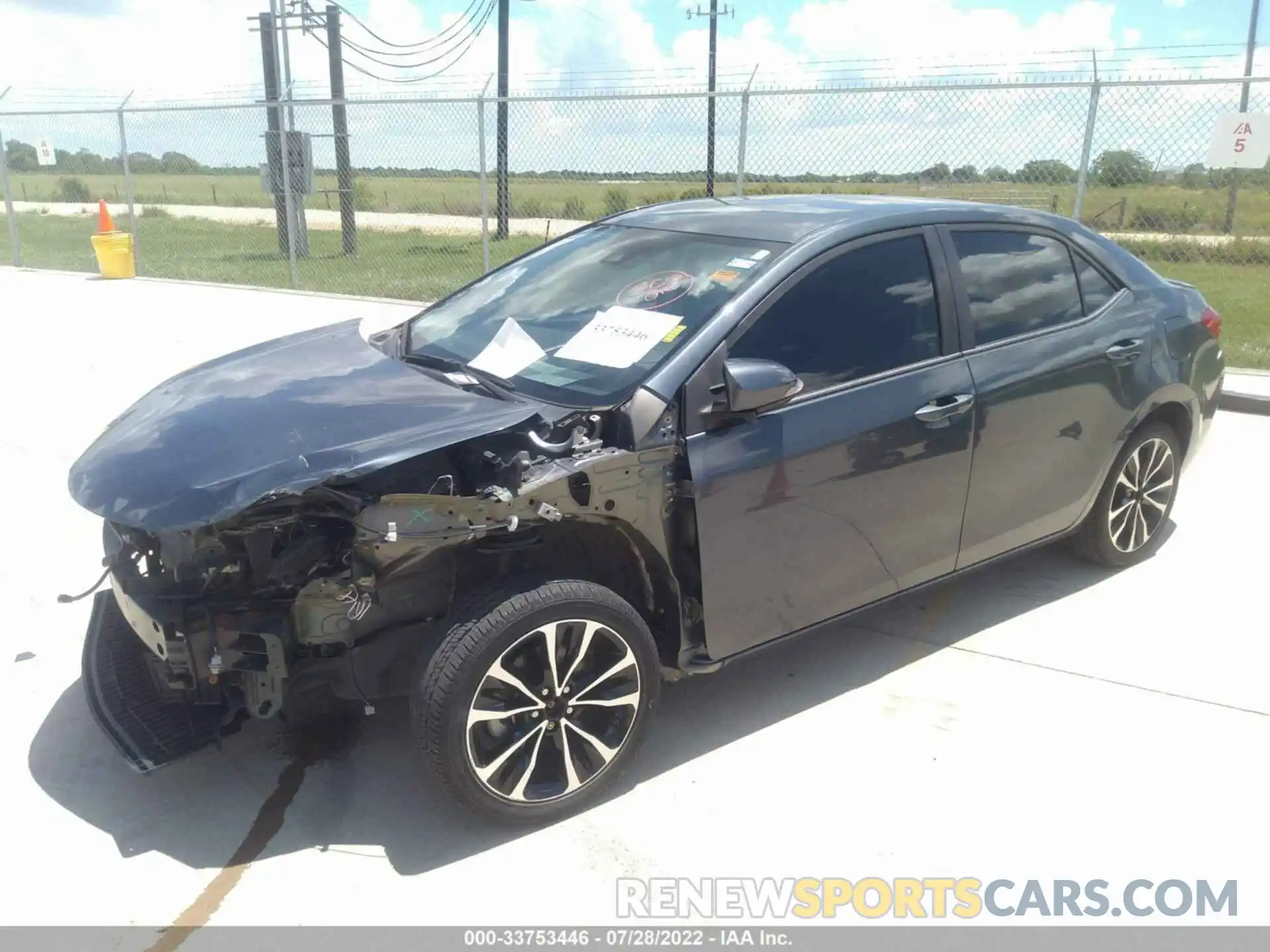 2 Photograph of a damaged car 5YFBURHEXKP905193 TOYOTA COROLLA 2019