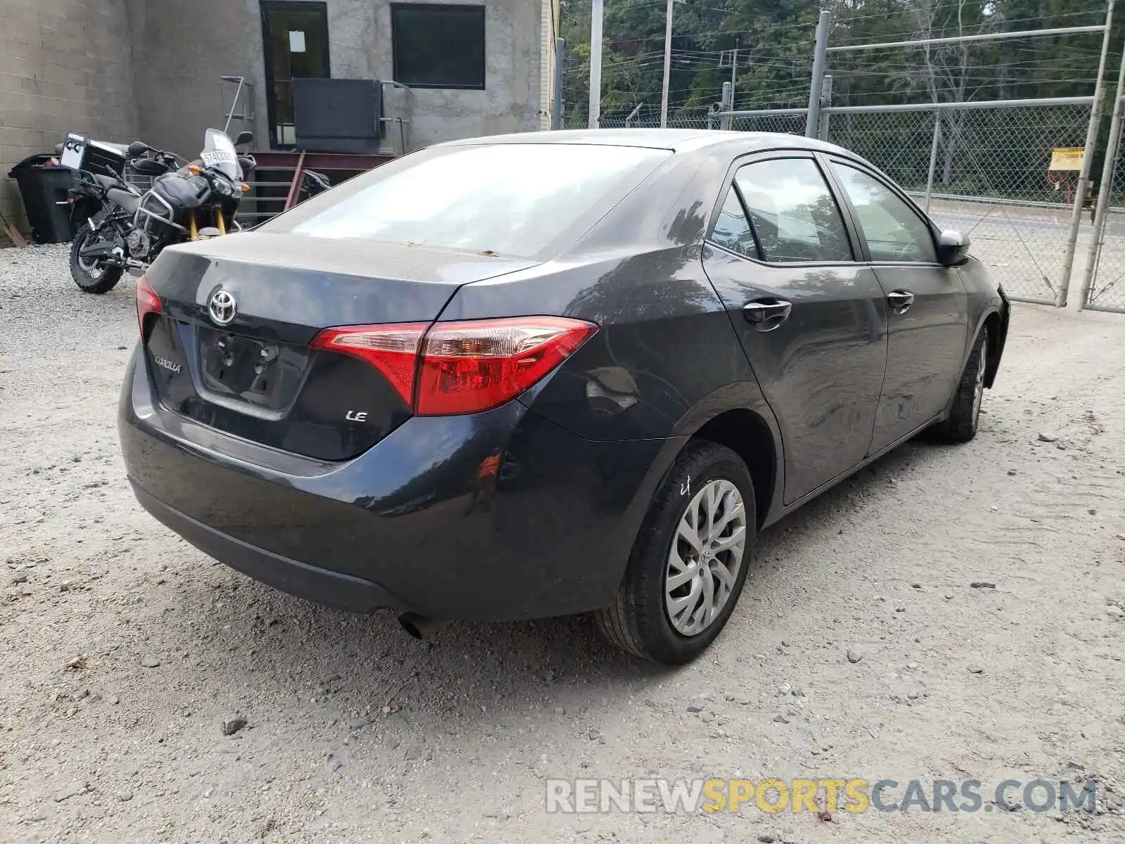 4 Photograph of a damaged car 5YFBURHEXKP905260 TOYOTA COROLLA 2019