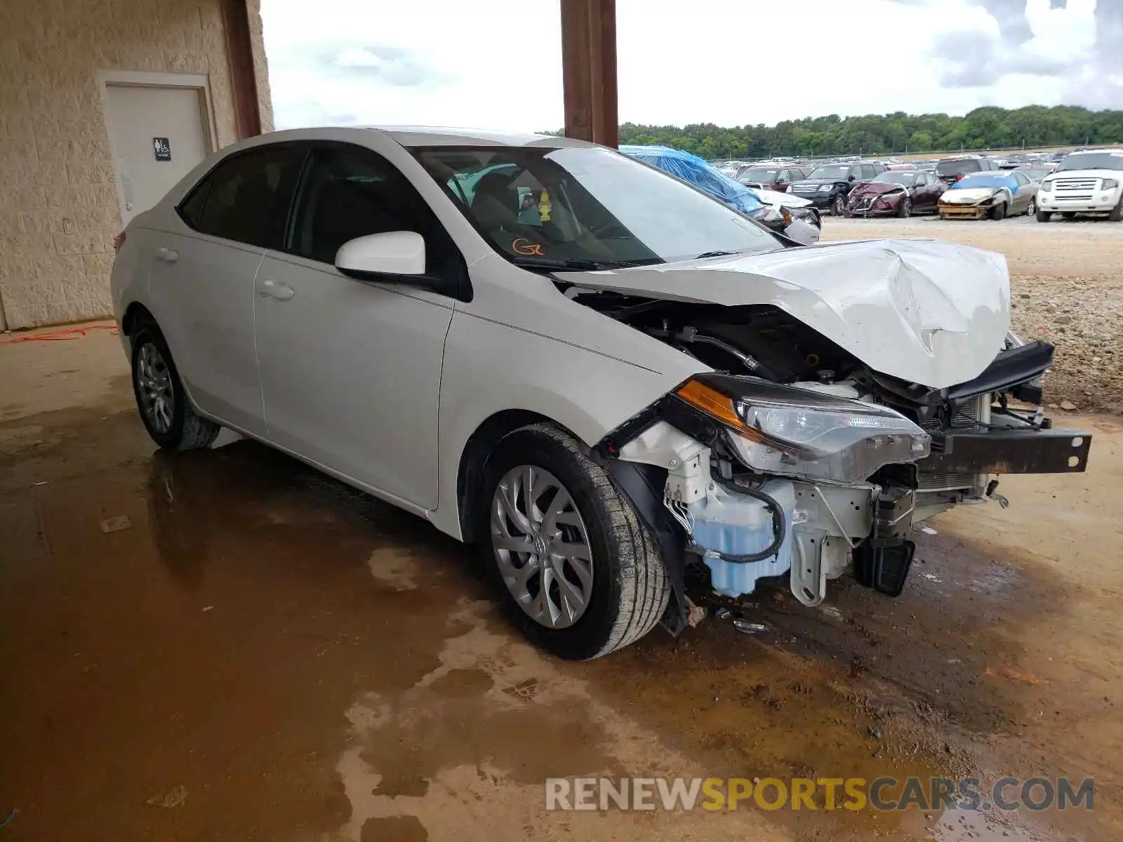 1 Photograph of a damaged car 5YFBURHEXKP905694 TOYOTA COROLLA 2019